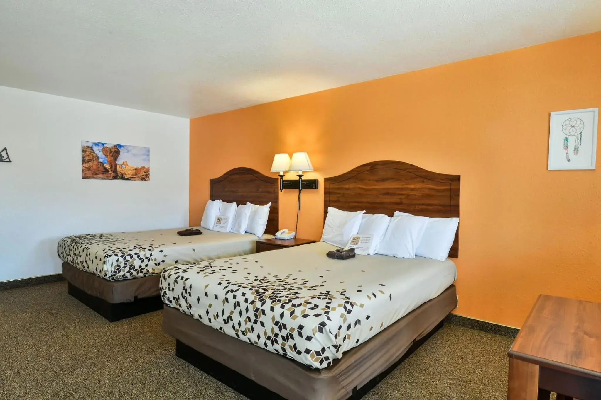 Living room, Bed in Adventure Inn Moab Living room, Bed in Adventure Inn Moab