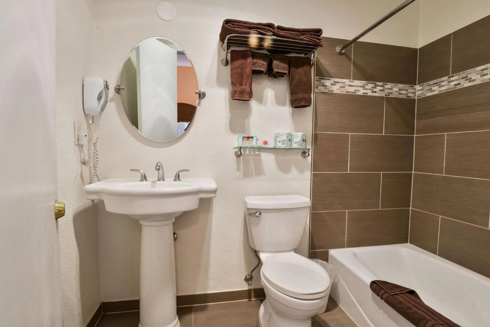 Shower in Adventure Inn Moab