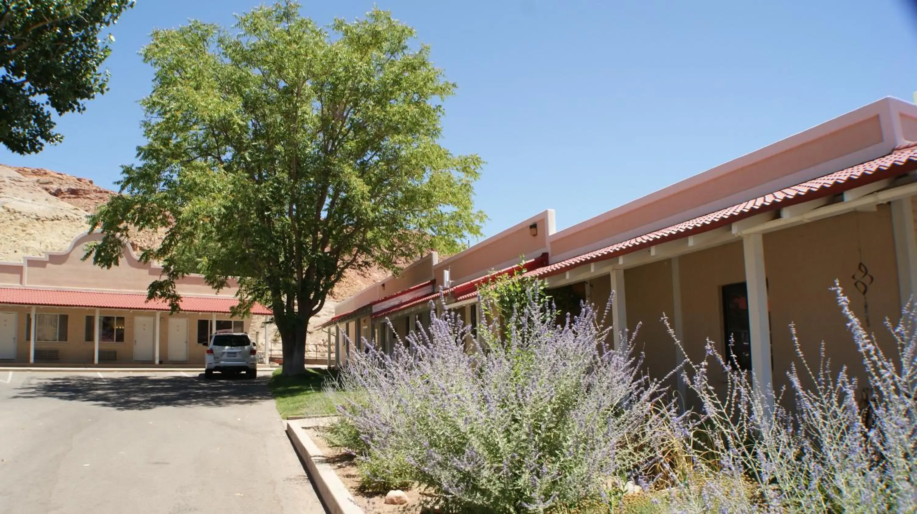Property building in Adventure Inn Moab Property building in Adventure Inn Moab