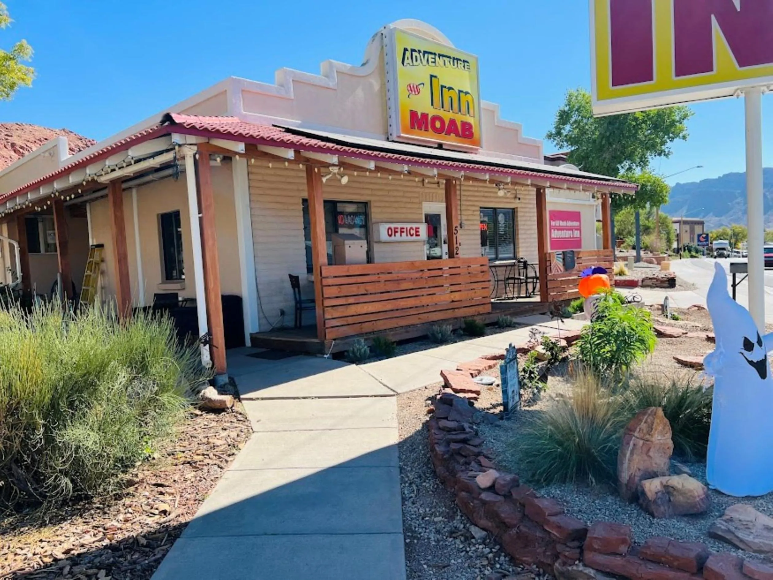 Property building in Adventure Inn Moab