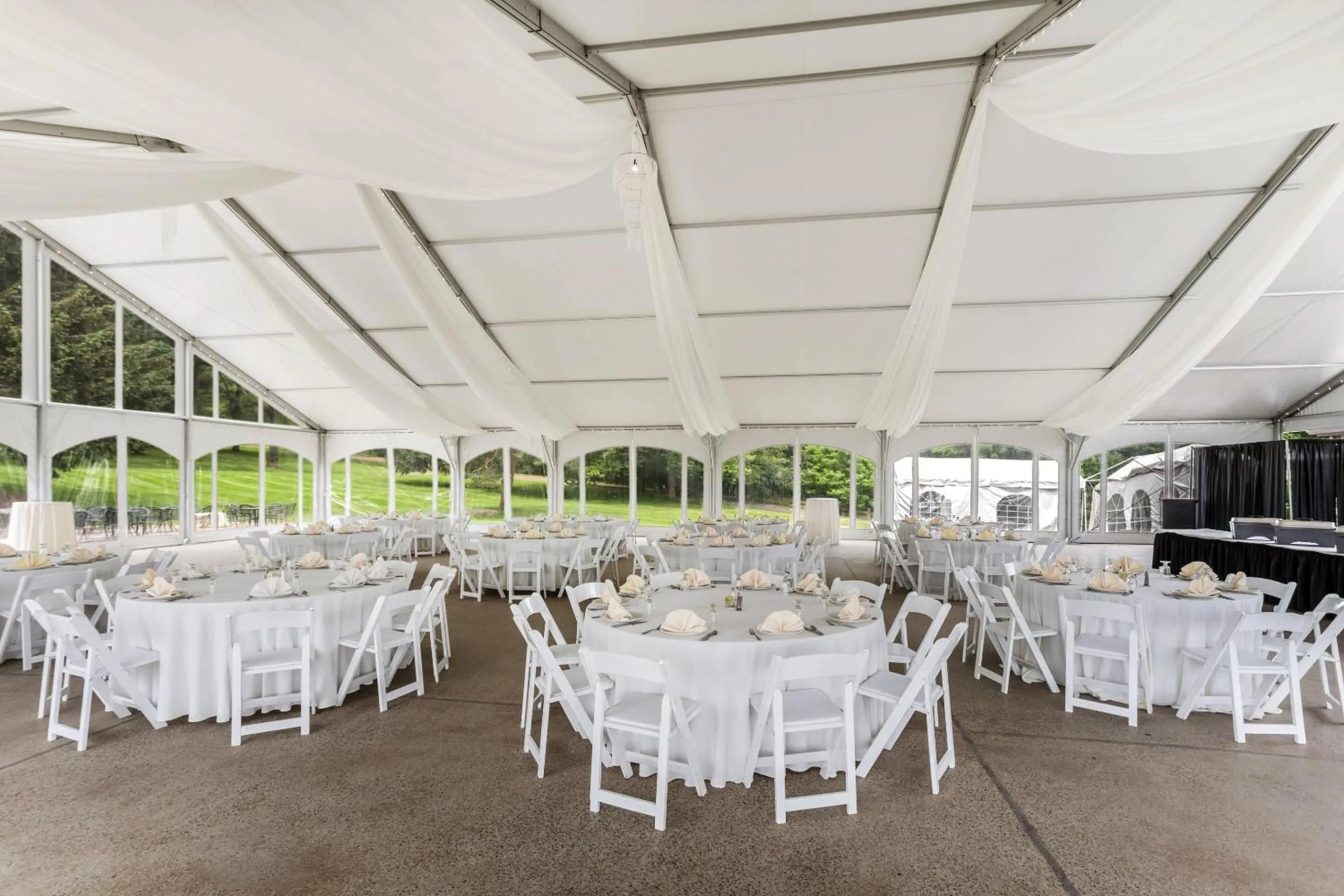 Meeting/conference room in Traditions Hotel & Spa Johnson City - Binghamton, an Ascend Collection Hotel