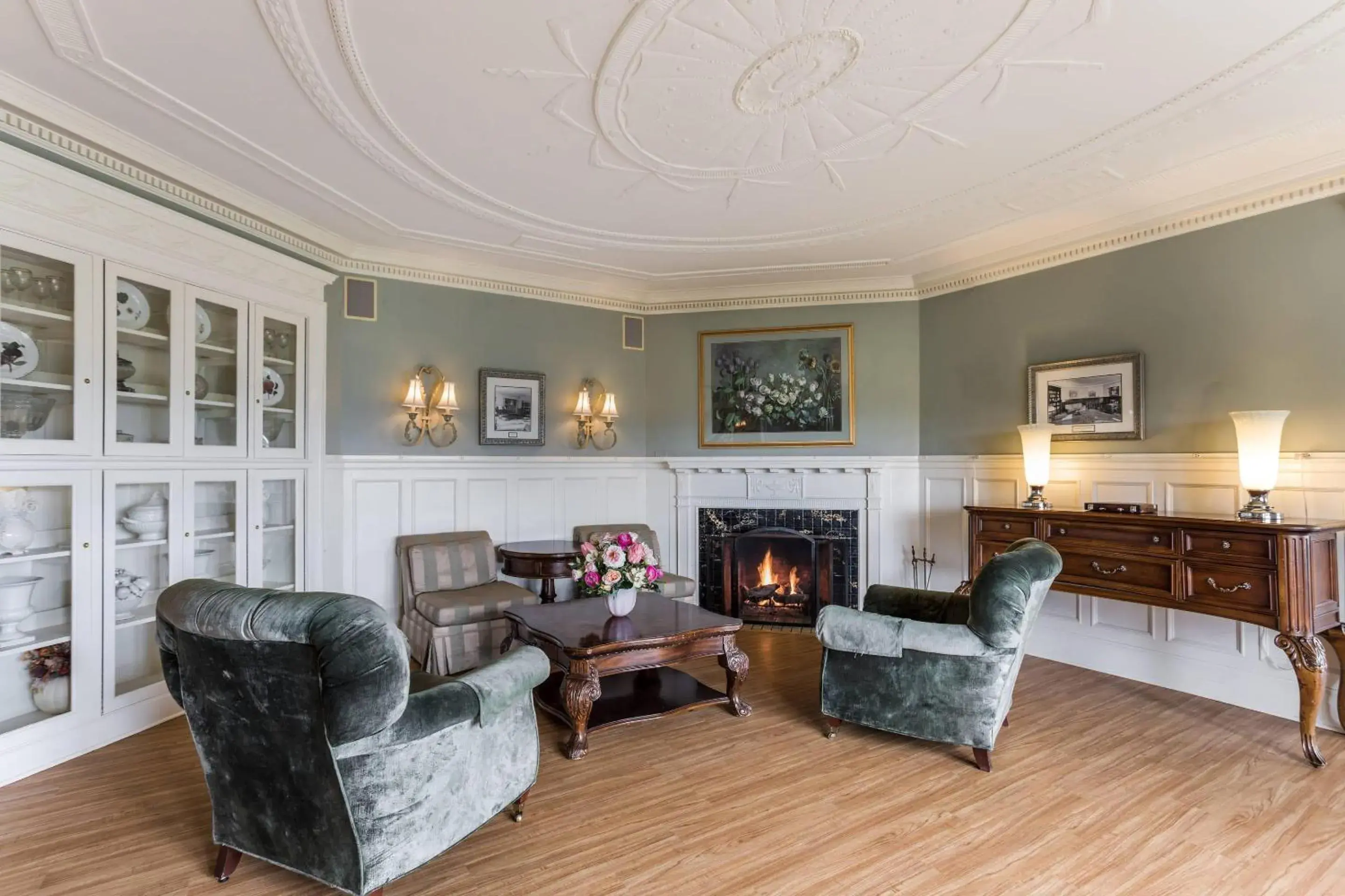 Lobby or reception in Traditions Hotel & Spa Johnson City - Binghamton, an Ascend Collection Hotel Lobby or reception in Traditions Hotel & Spa Johnson City - Binghamton, an Ascend Collection Hotel