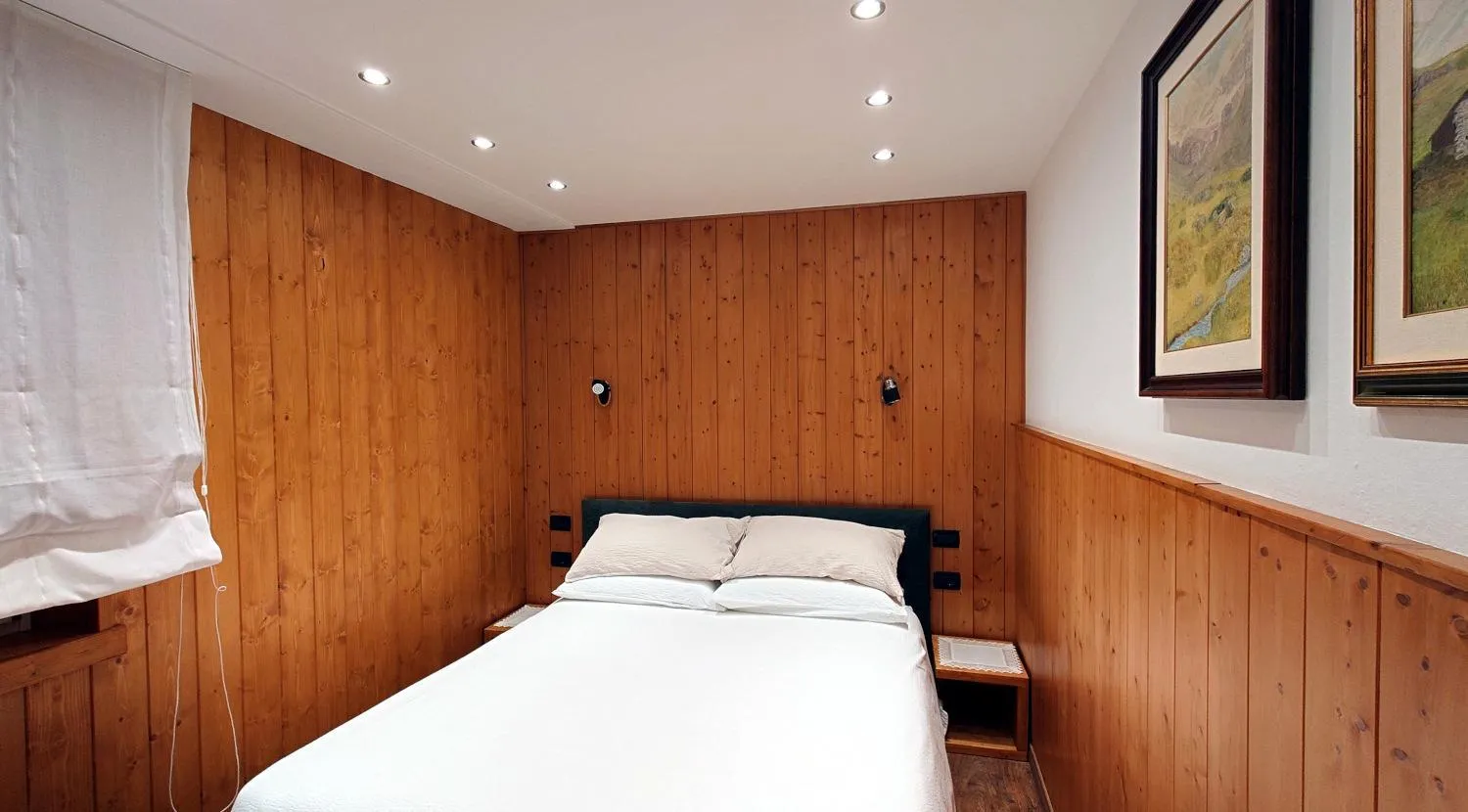 Bedroom, Bed in Bilocale centro paese con posto auto