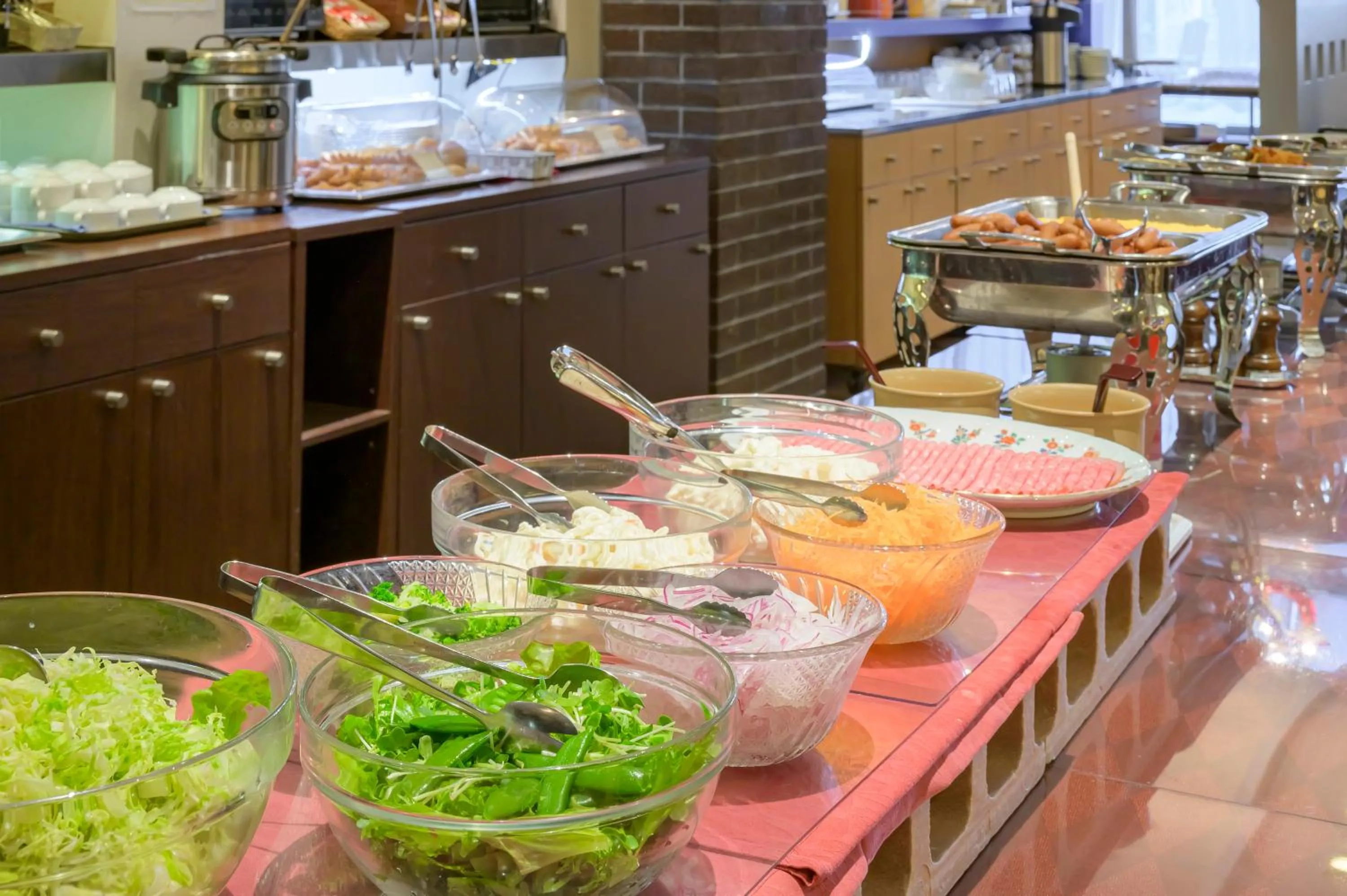 Restaurant/places to eat in Twin Leaves Hotel Izumo