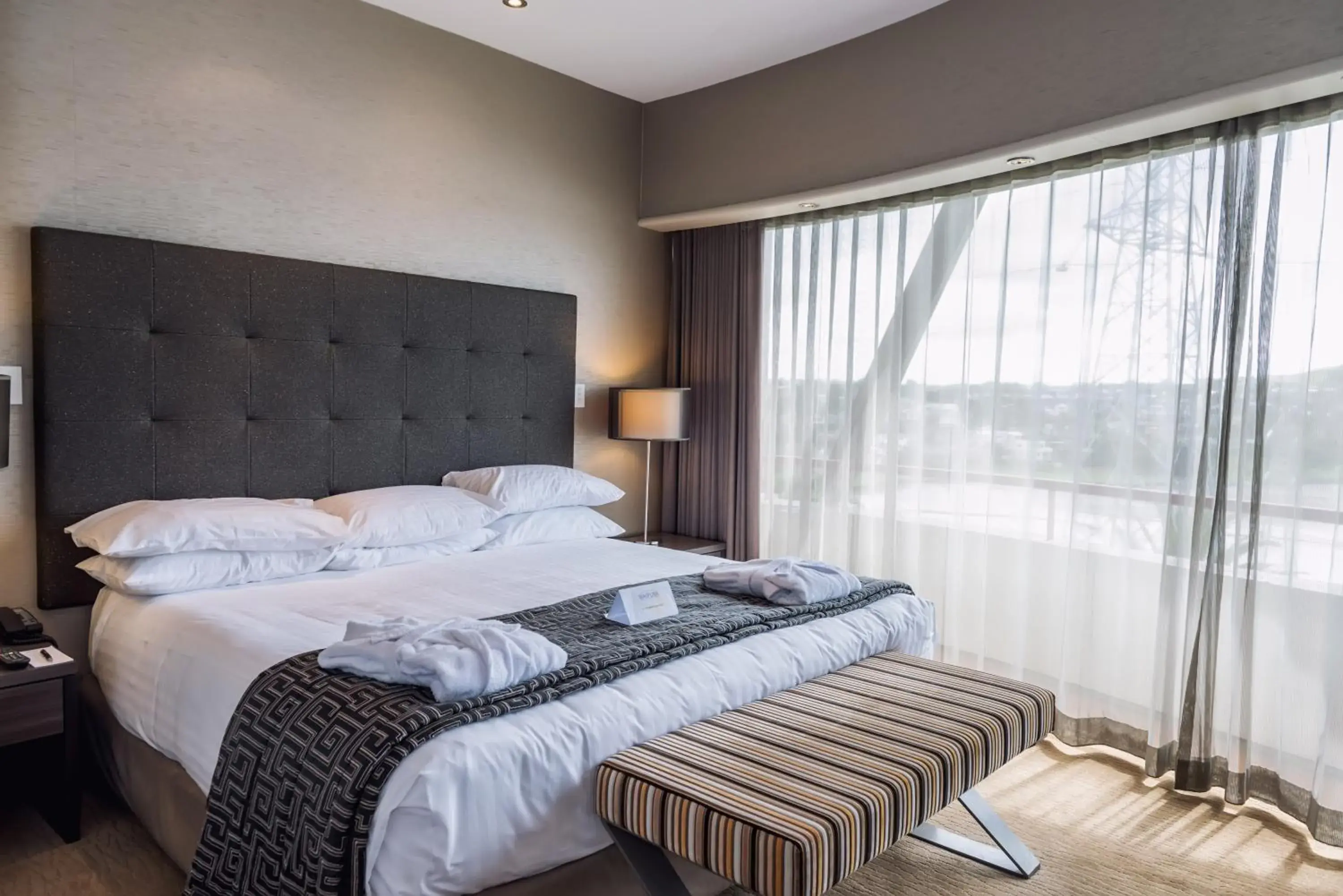 Bed in Waipuna Hotel & Conference Centre Bed in Waipuna Hotel & Conference Centre