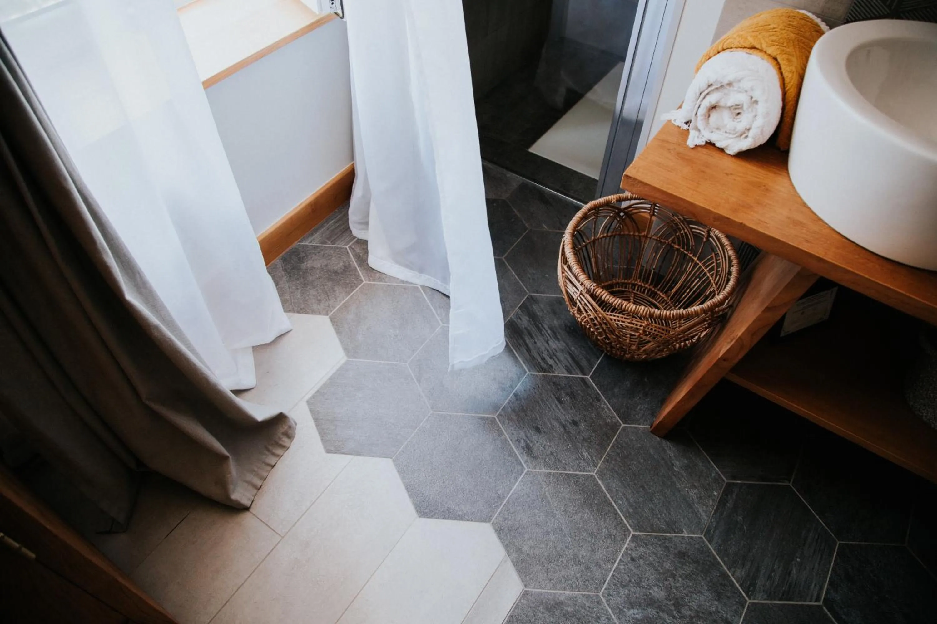 Decorative detail in Le Moulin Camoula