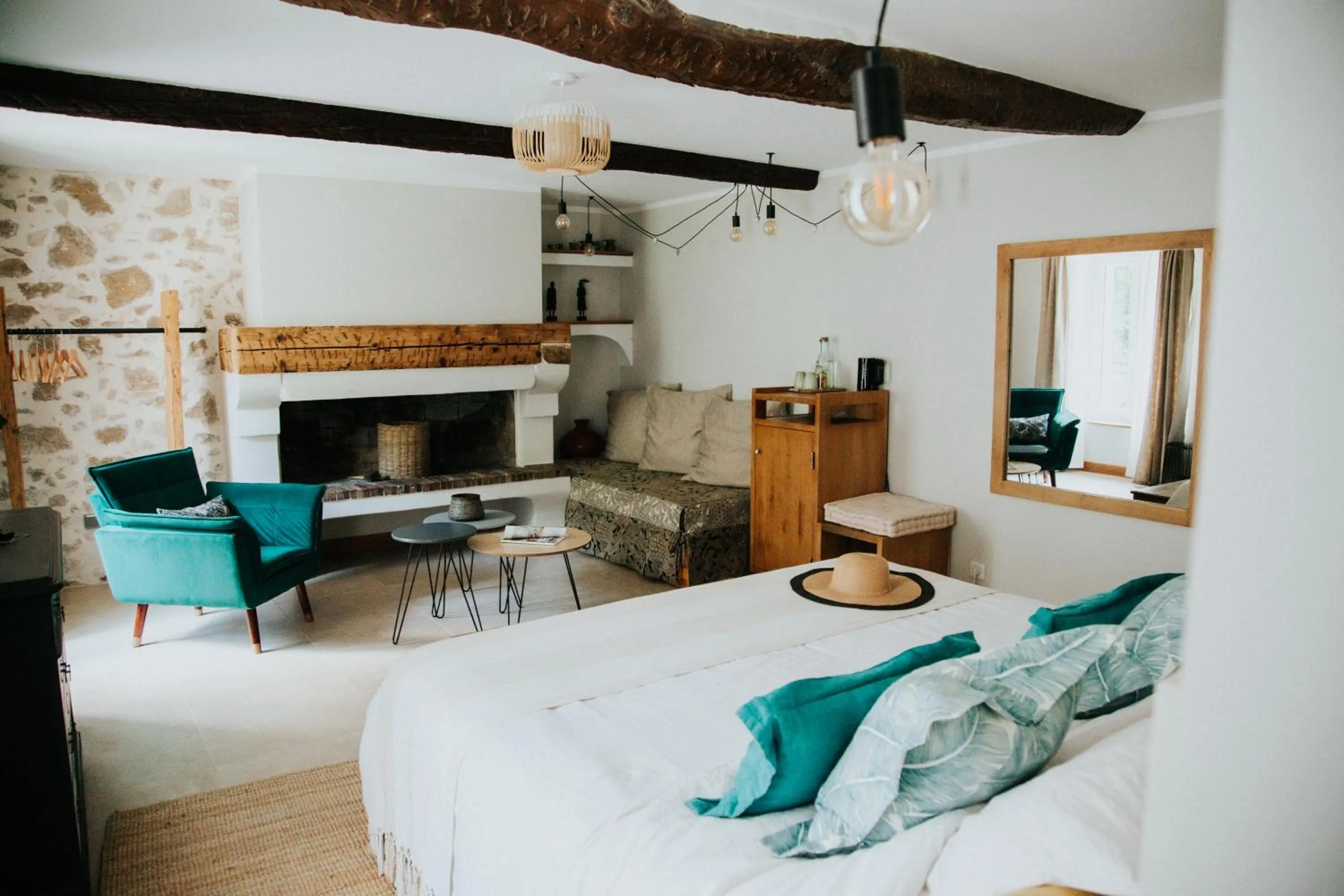 Photo of the whole room, Bed in Le Moulin Camoula