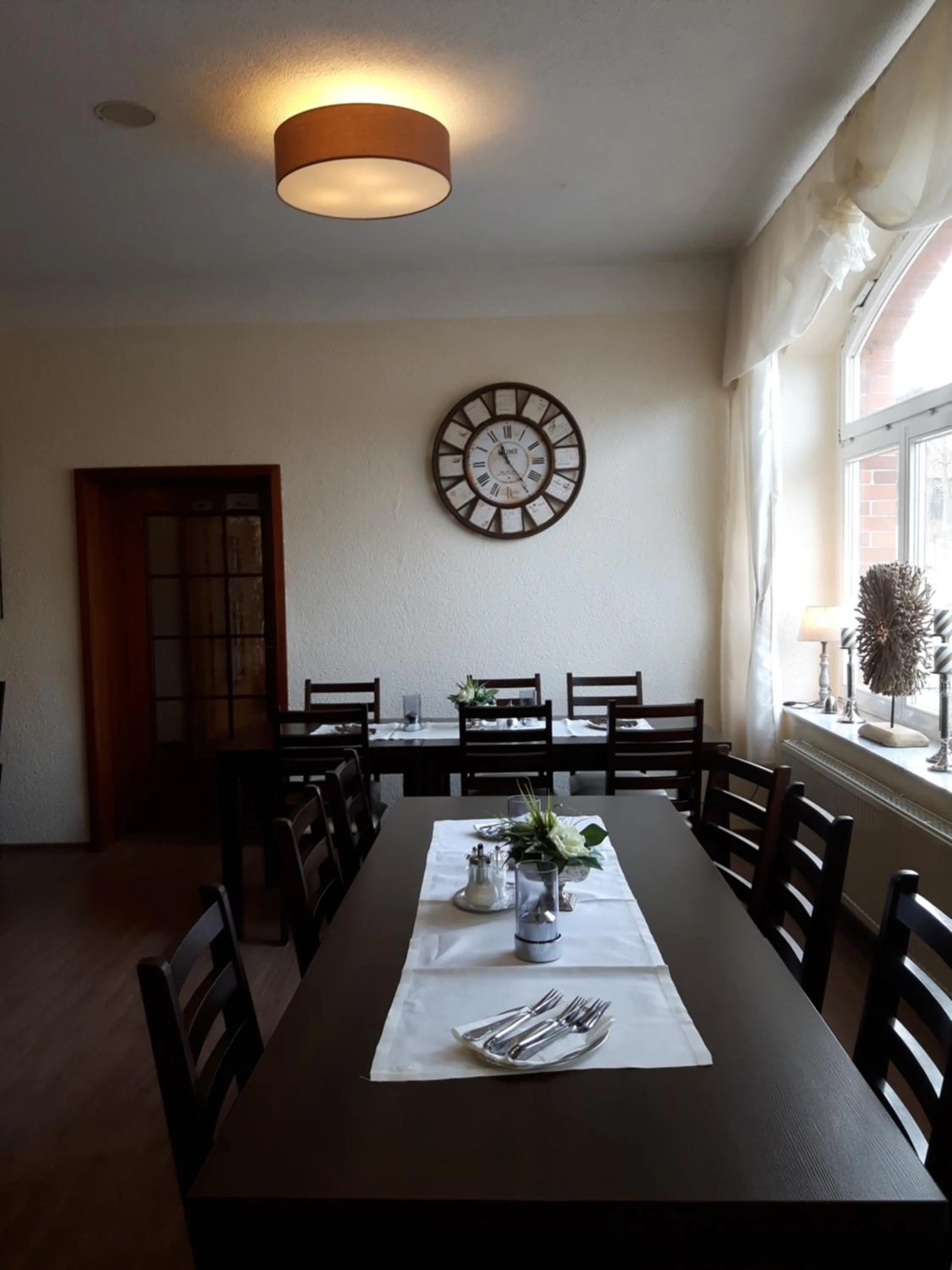 Restaurant/places to eat in Zur Eldenburg