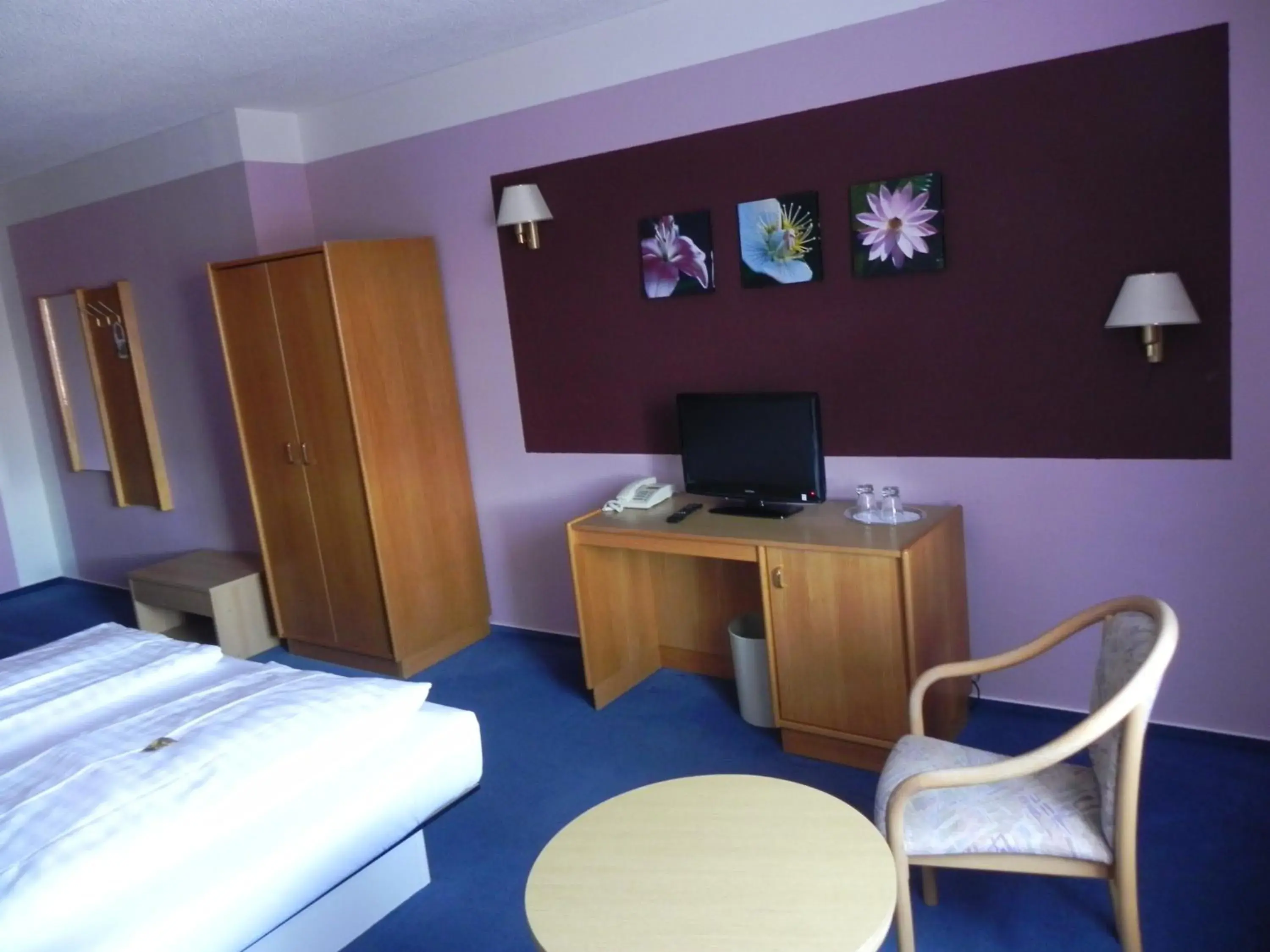 Photo of the whole room, Bed in Zur Eldenburg Photo of the whole room, Bed in Zur Eldenburg