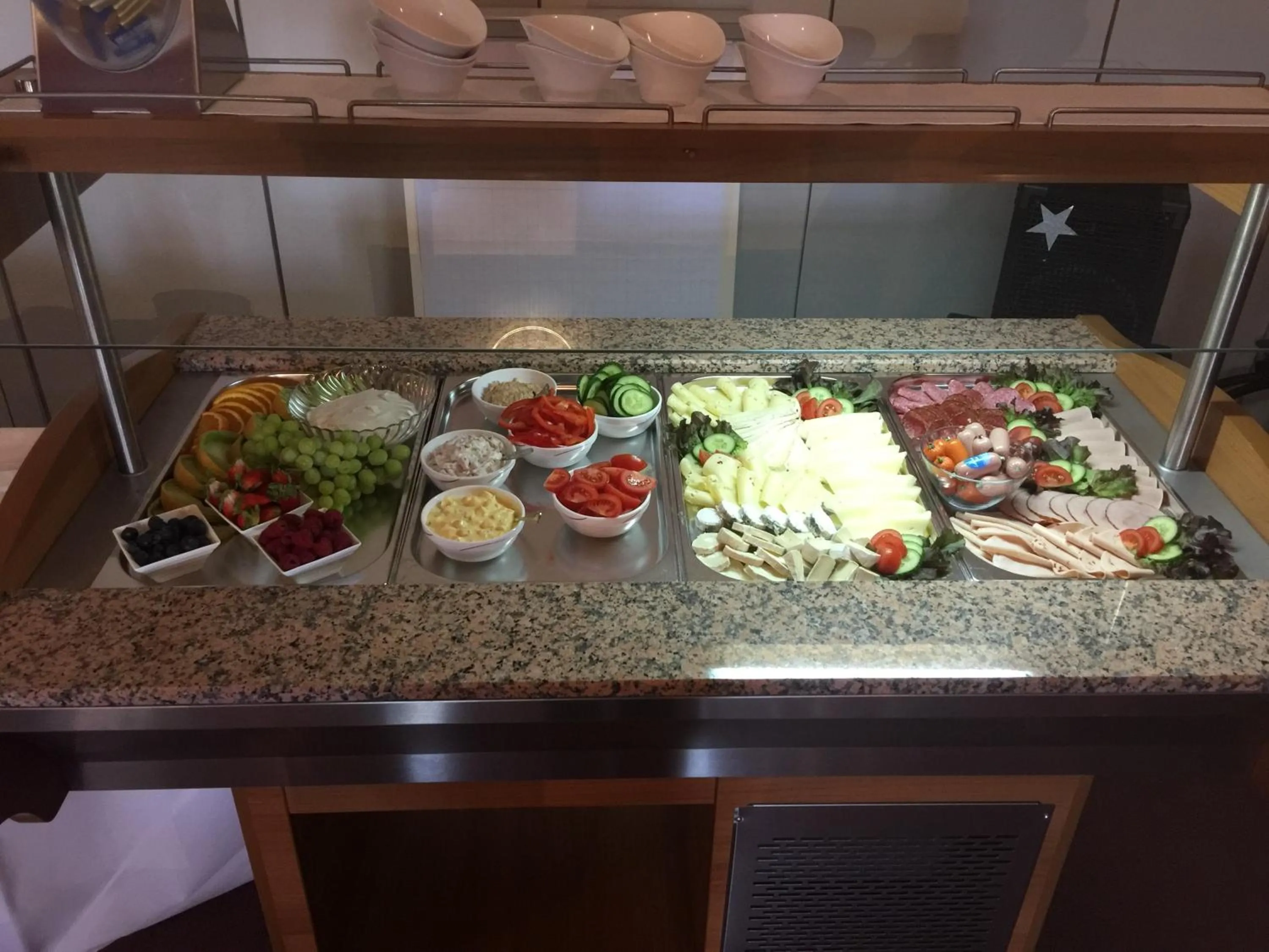 Breakfast in Zur Eldenburg