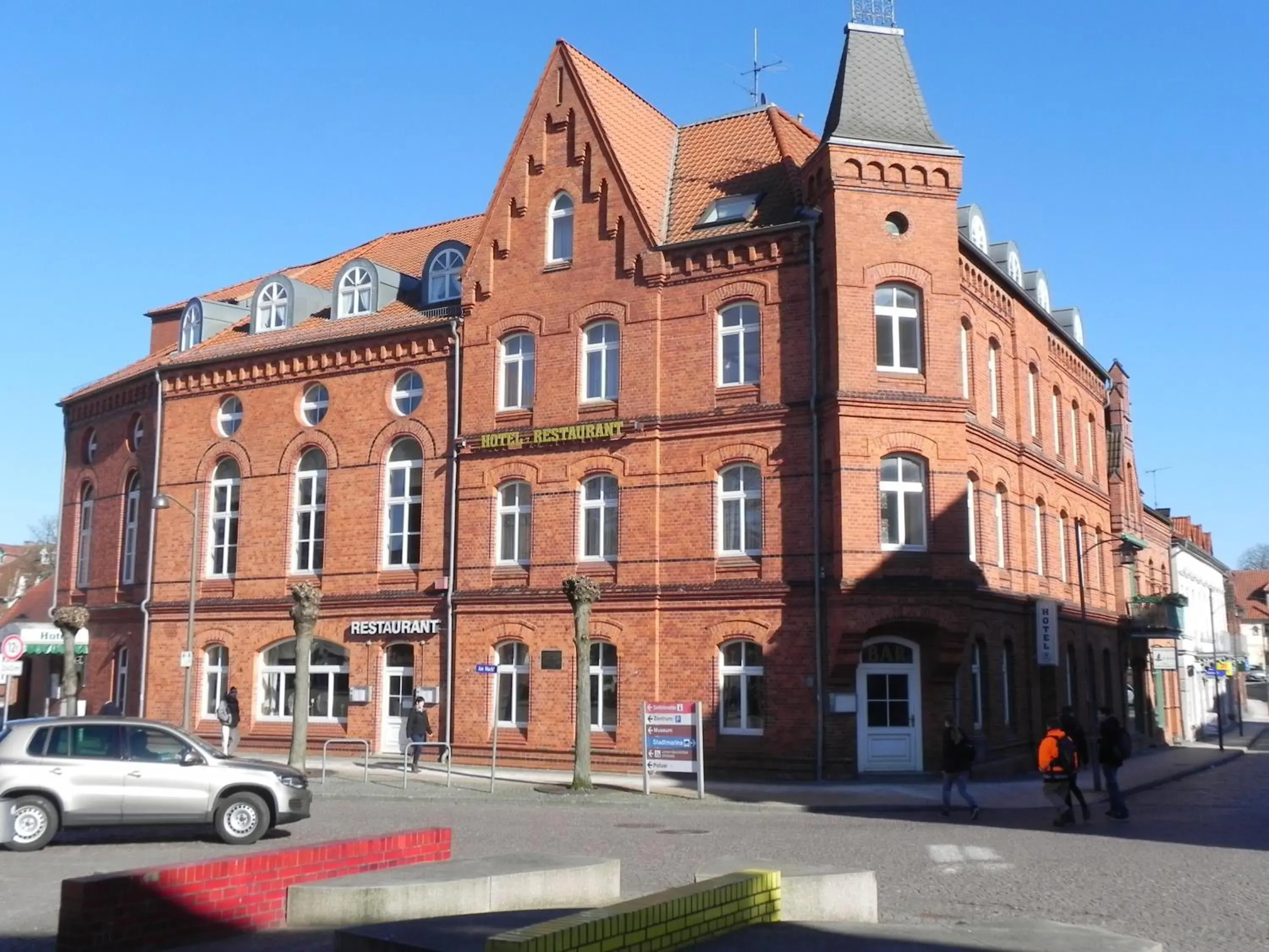 Property building in Zur Eldenburg Property building in Zur Eldenburg