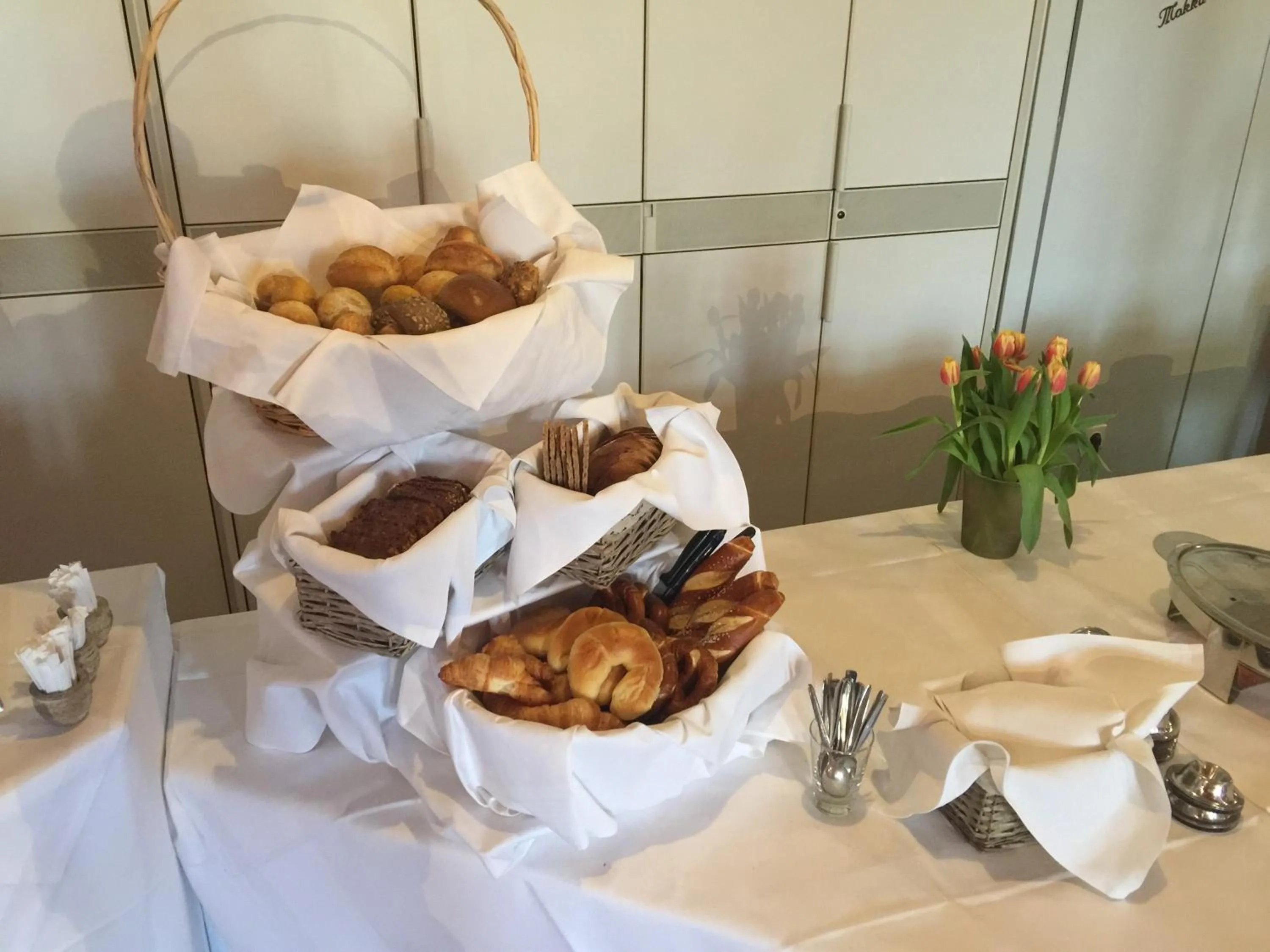 Breakfast in Zur Eldenburg