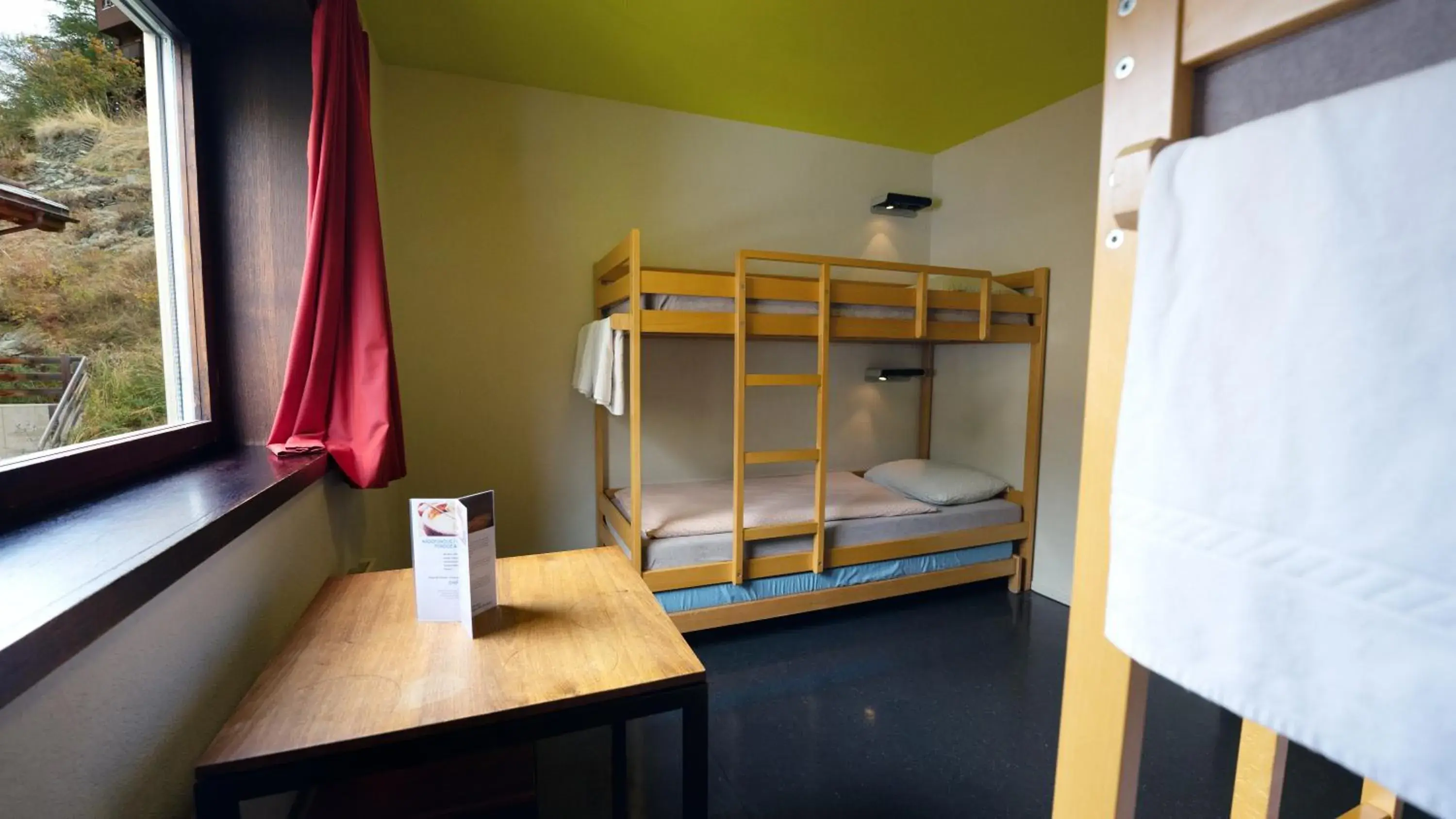 Photo of the whole room, Bed in Zermatt Youth Hostel Photo of the whole room, Bed in Zermatt Youth Hostel