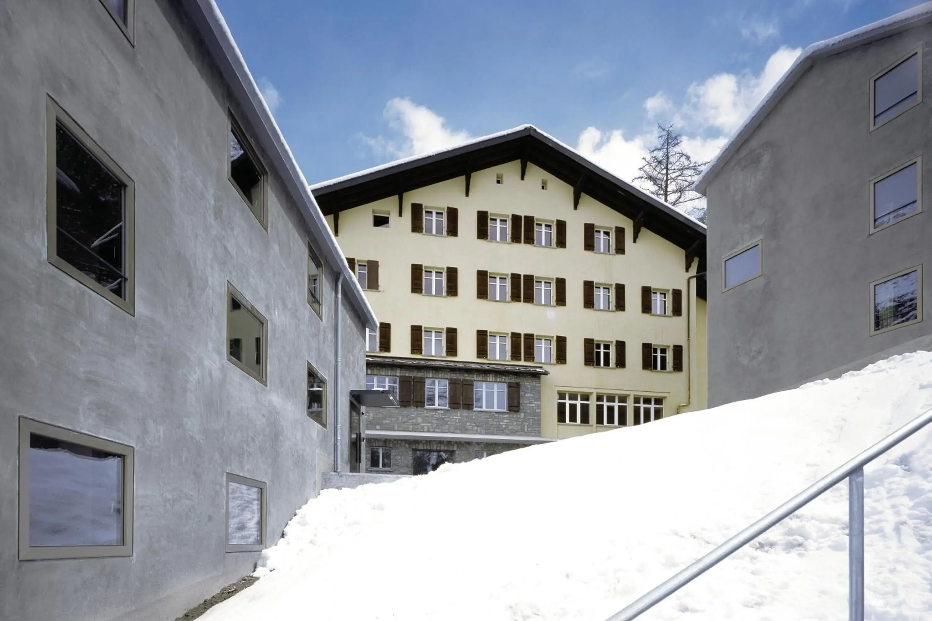 Property building in Zermatt Youth Hostel Property building in Zermatt Youth Hostel