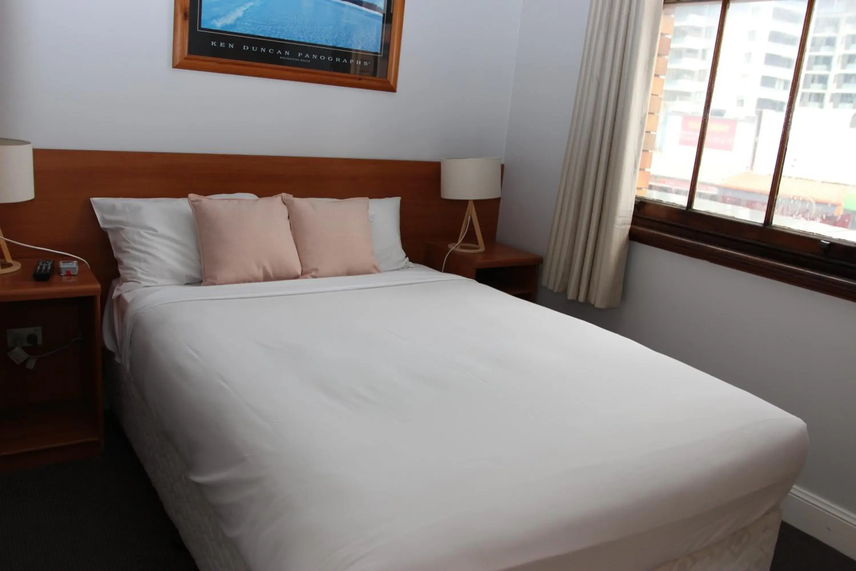 Double Room with Private Bathroom in Hurstville Ritz Hotel Double Room with Private Bathroom in Hurstville Ritz Hotel