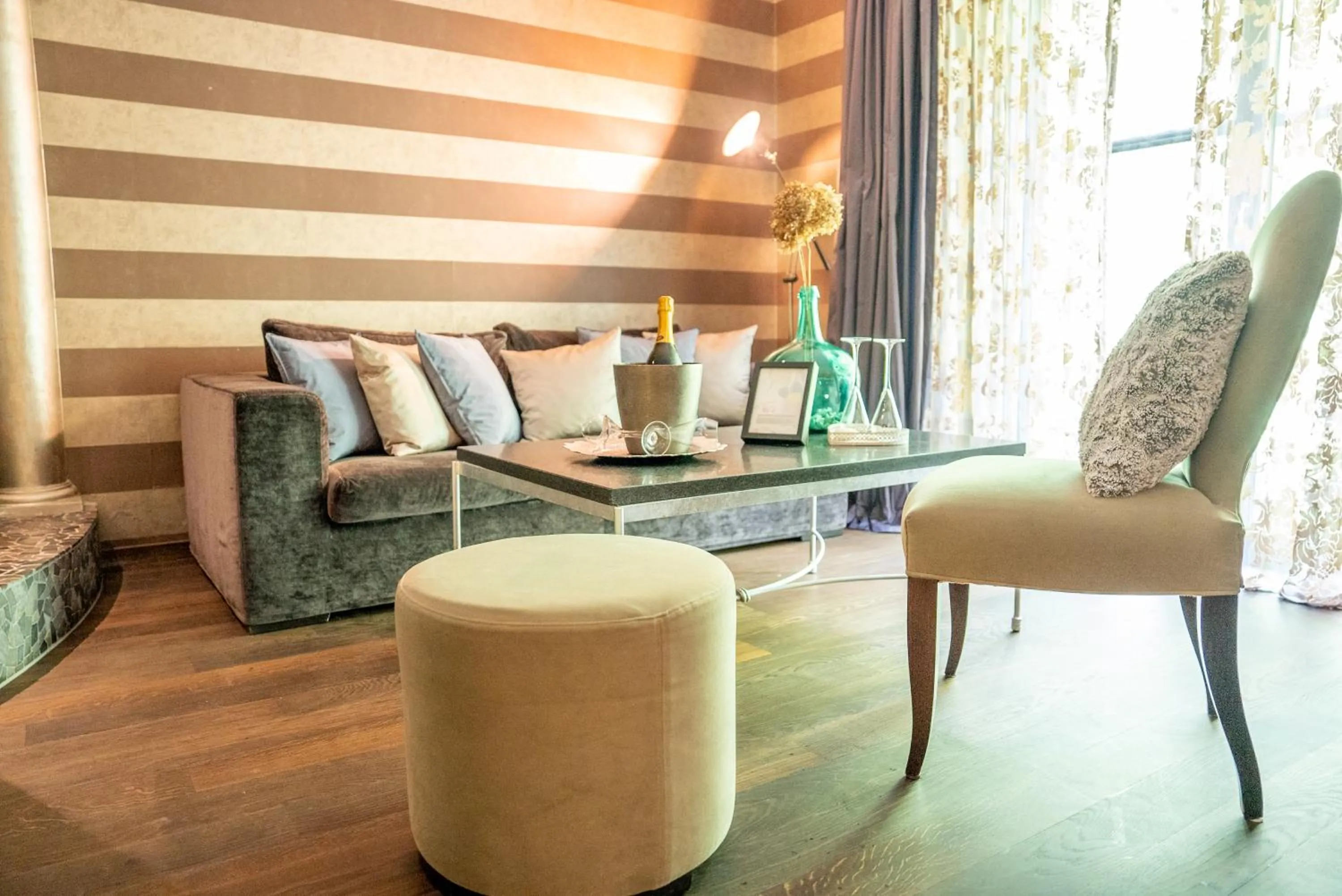 Living room in Bad Bubendorf Design & Lifestyle Hotel