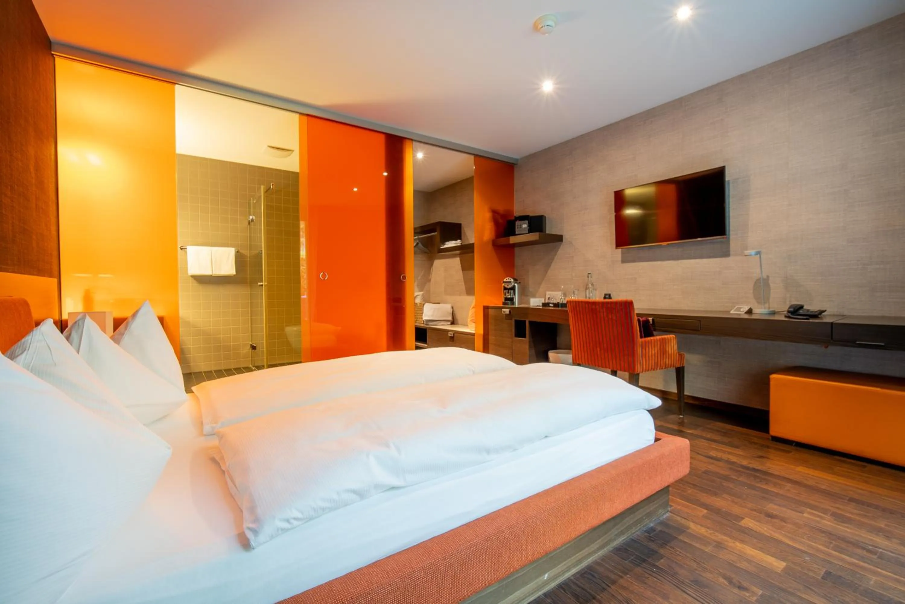 Photo of the whole room, Bed in Bad Bubendorf Design & Lifestyle Hotel
