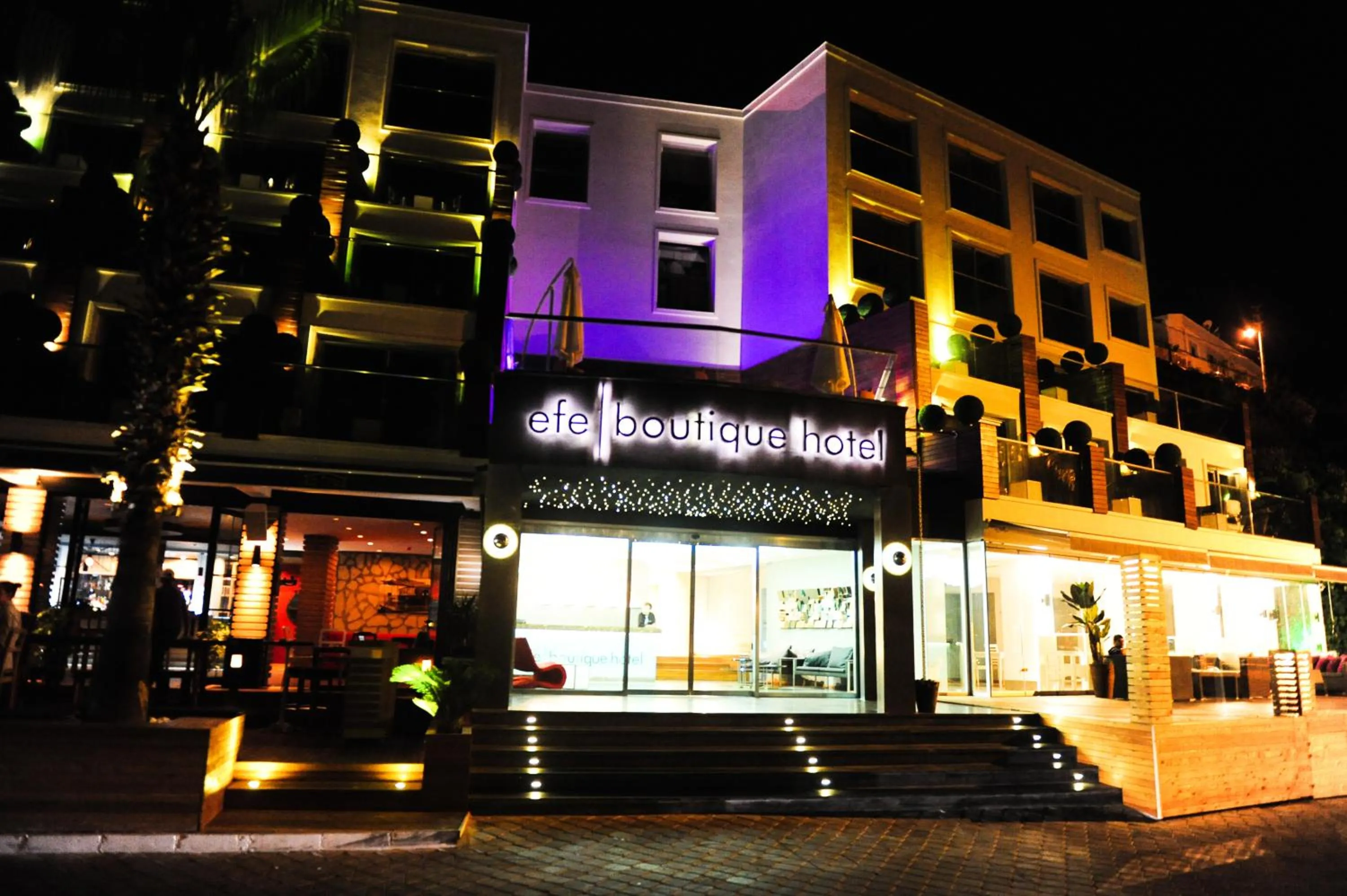 Facade/entrance in Efe Hotel