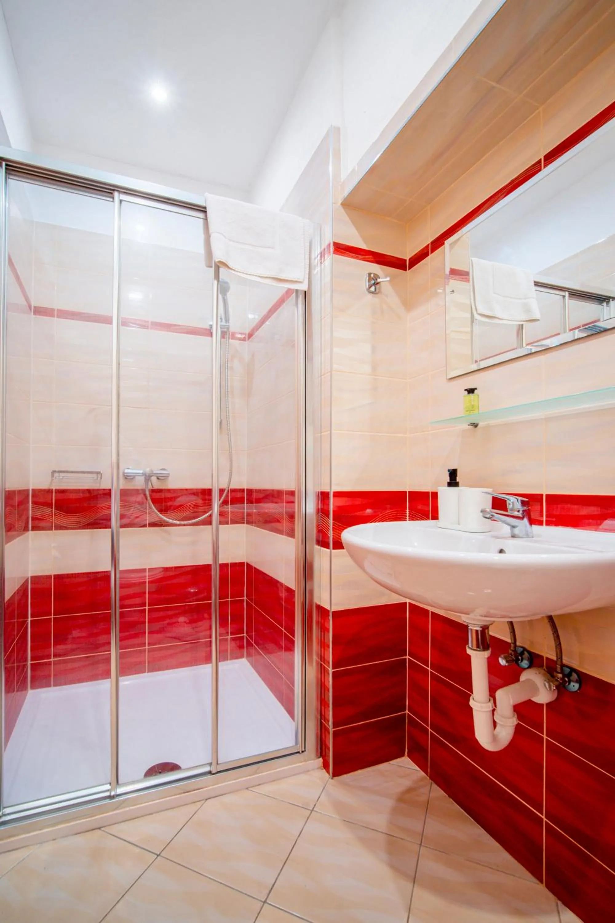 Shower in Ostende Chocerady - ubytování u řeky