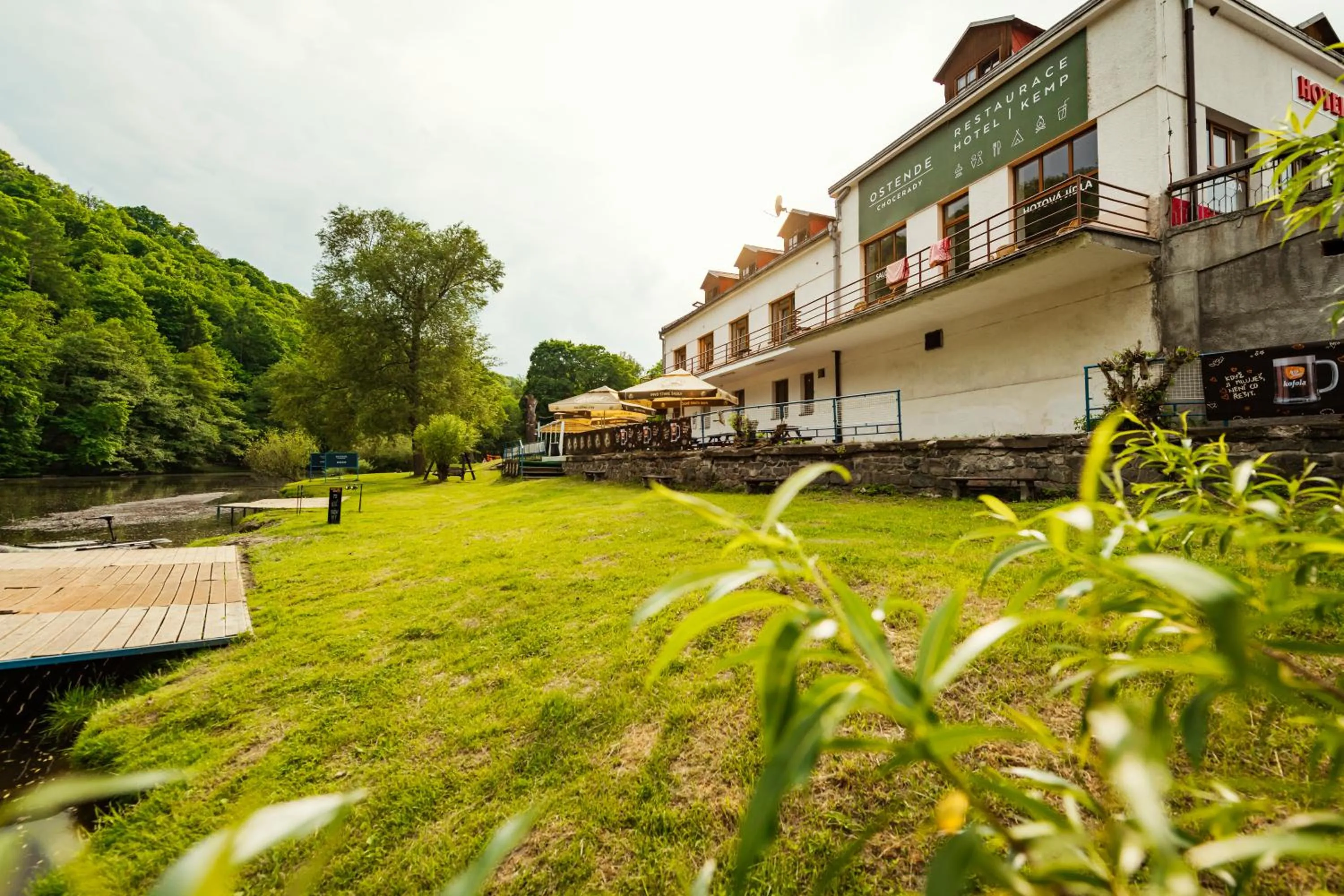 Property building in Ostende Chocerady - ubytování u řeky