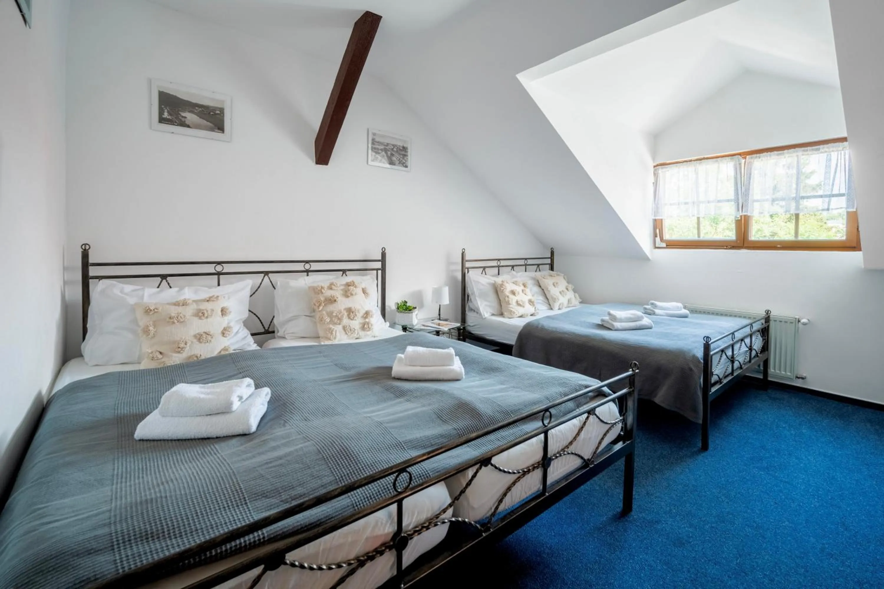 Bed in Ostende Chocerady - ubytování u řeky