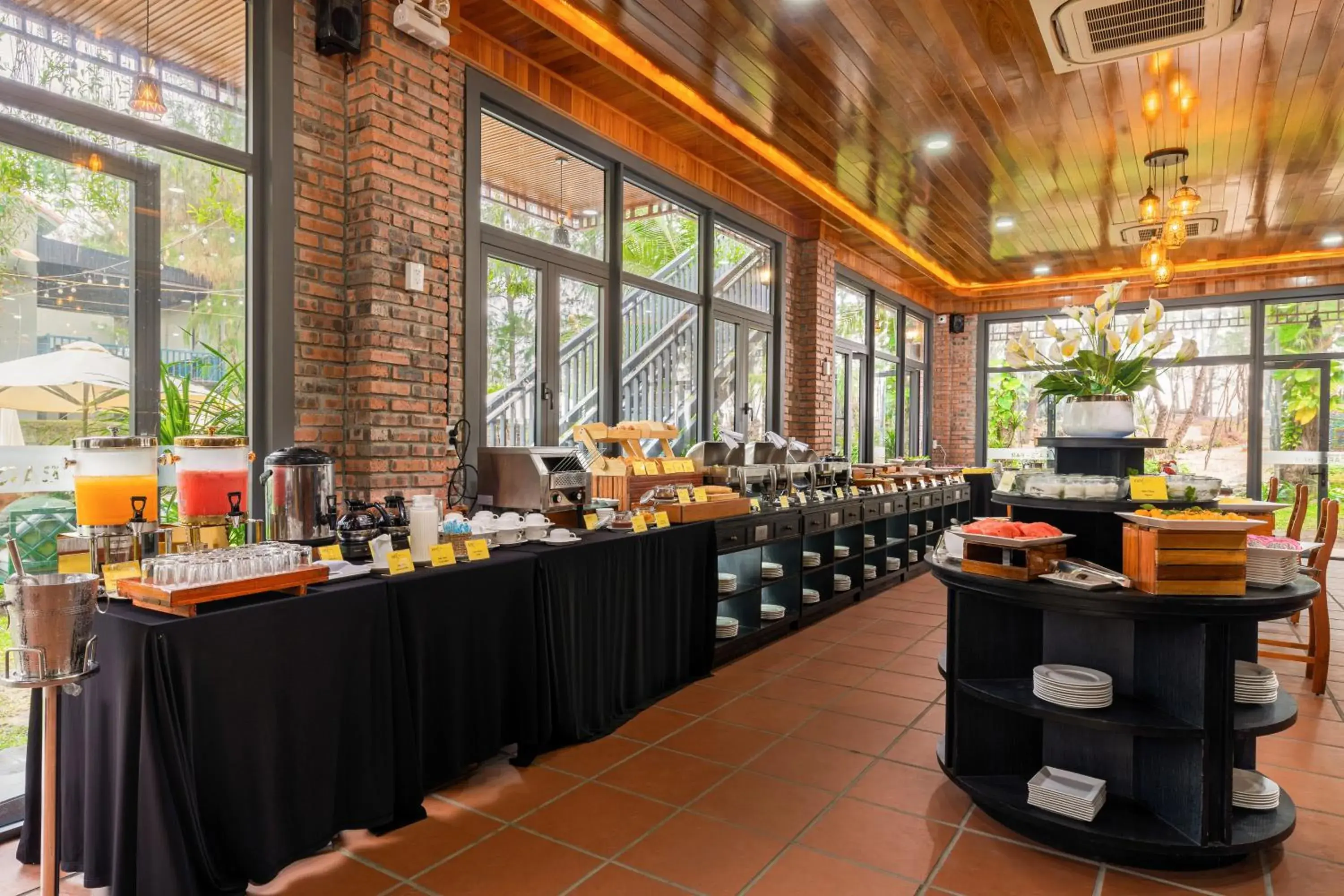 Restaurant/places to eat in Sol An Bang Beach Resort & Spa Restaurant/places to eat in Sol An Bang Beach Resort & Spa