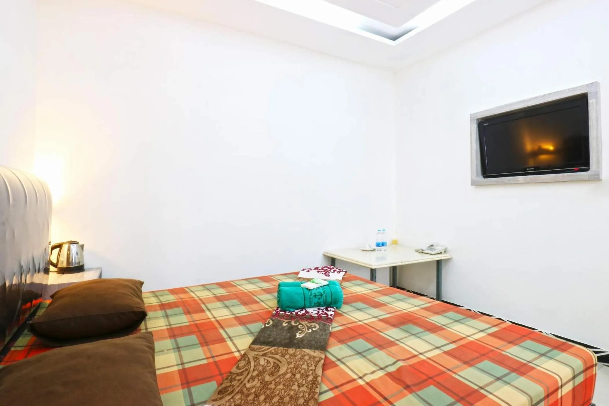 TV and multimedia, Bed in Habibah Syariah Hotel