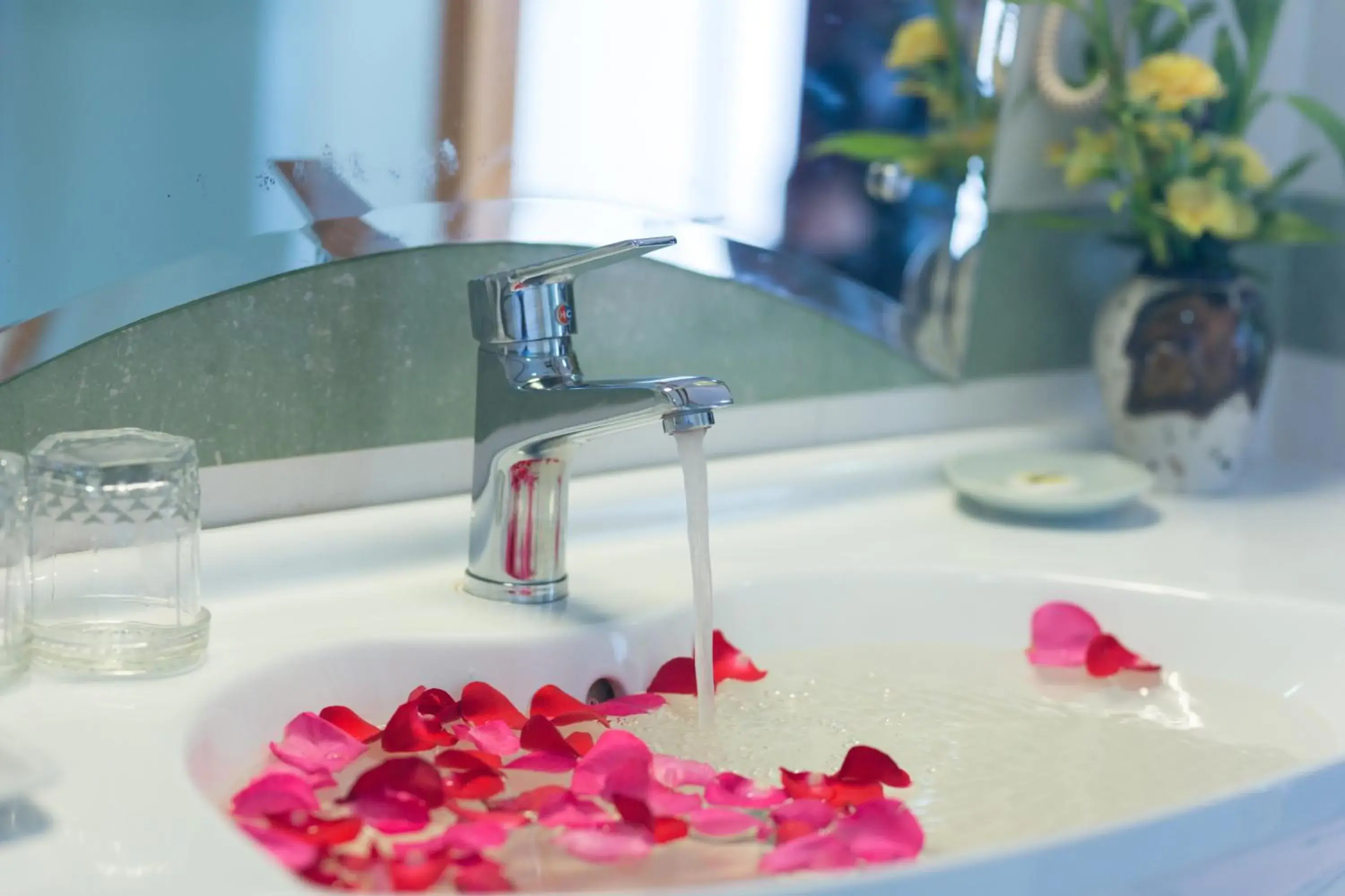 Bathroom in Smiling Deluxe Hotel Bathroom in Smiling Deluxe Hotel