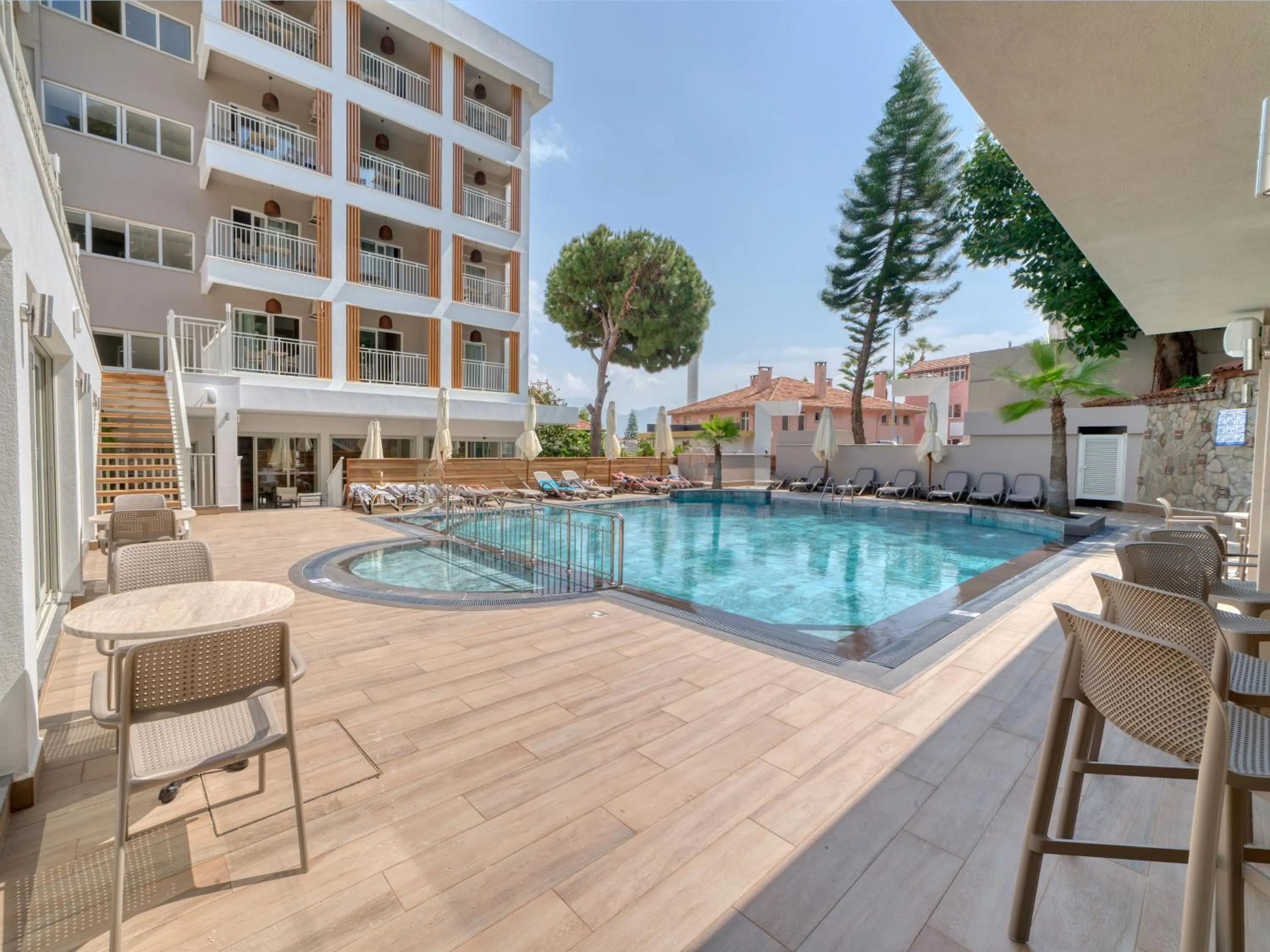 Swimming pool in Park Hotel