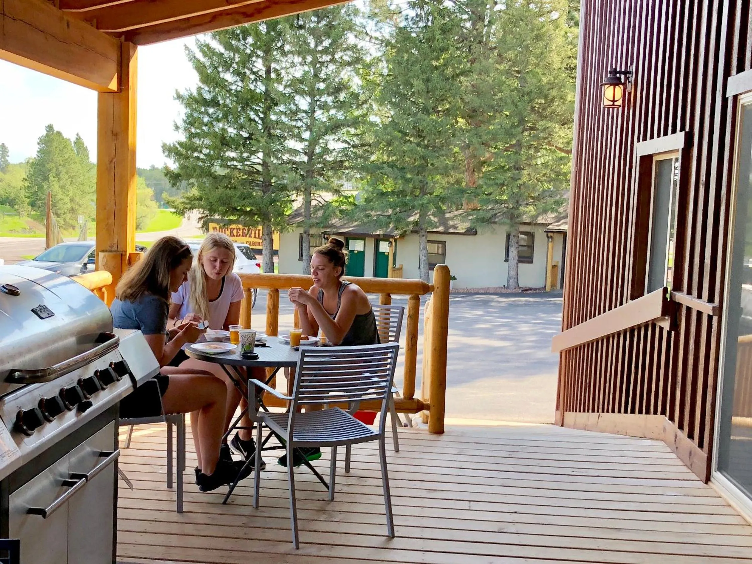 Breakfast in Rockerville Lodge & Cabins