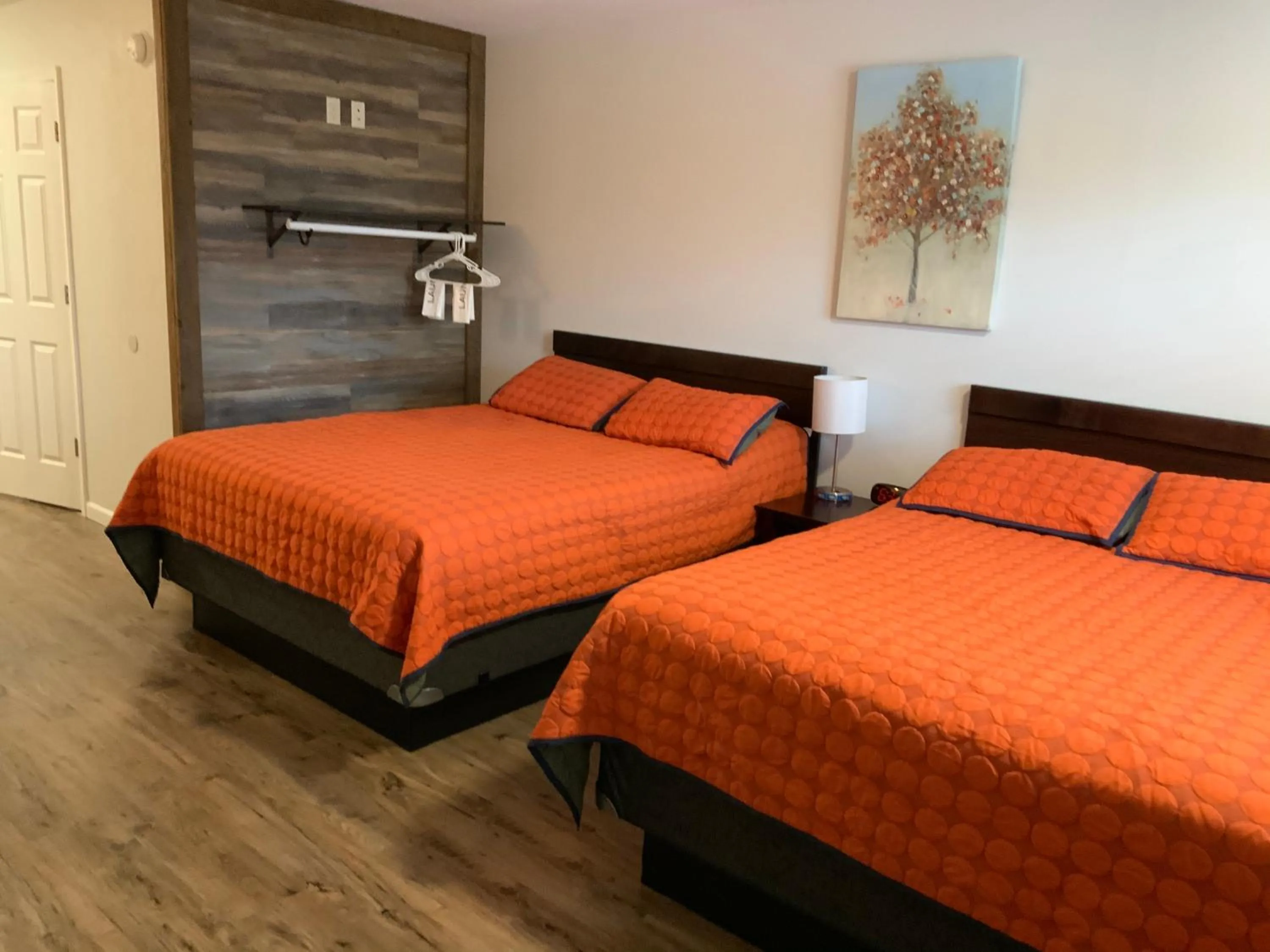 Bed in Rockerville Lodge & Cabins