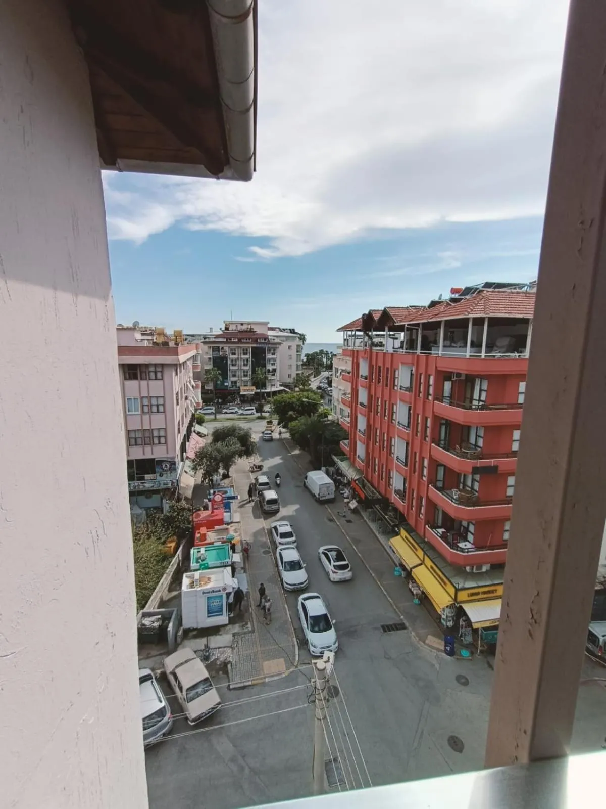 Street view in Le Moral Apart Hotel