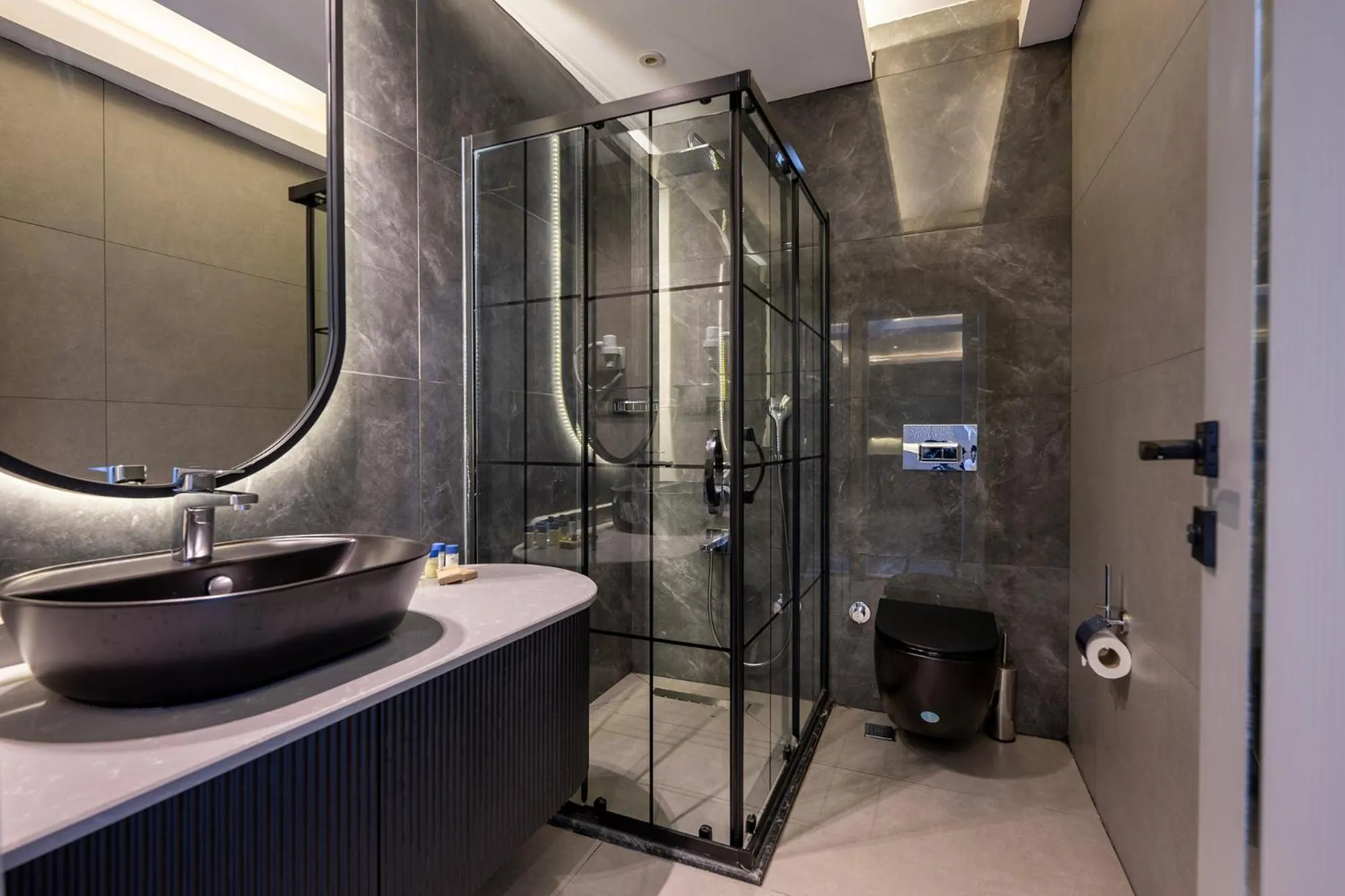 Bathroom in L'Oceanica Beach Resort