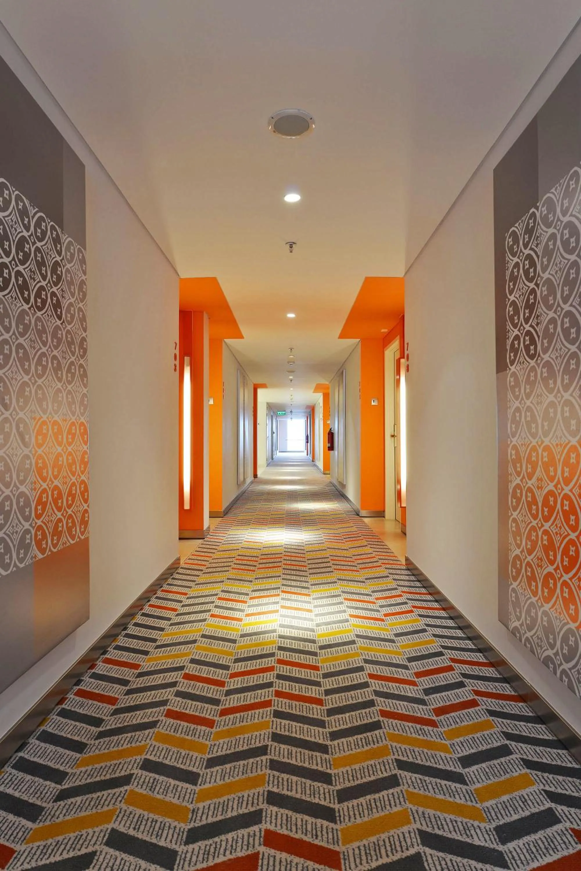 Area and facilities in HARRIS Hotel & Conventions Solo