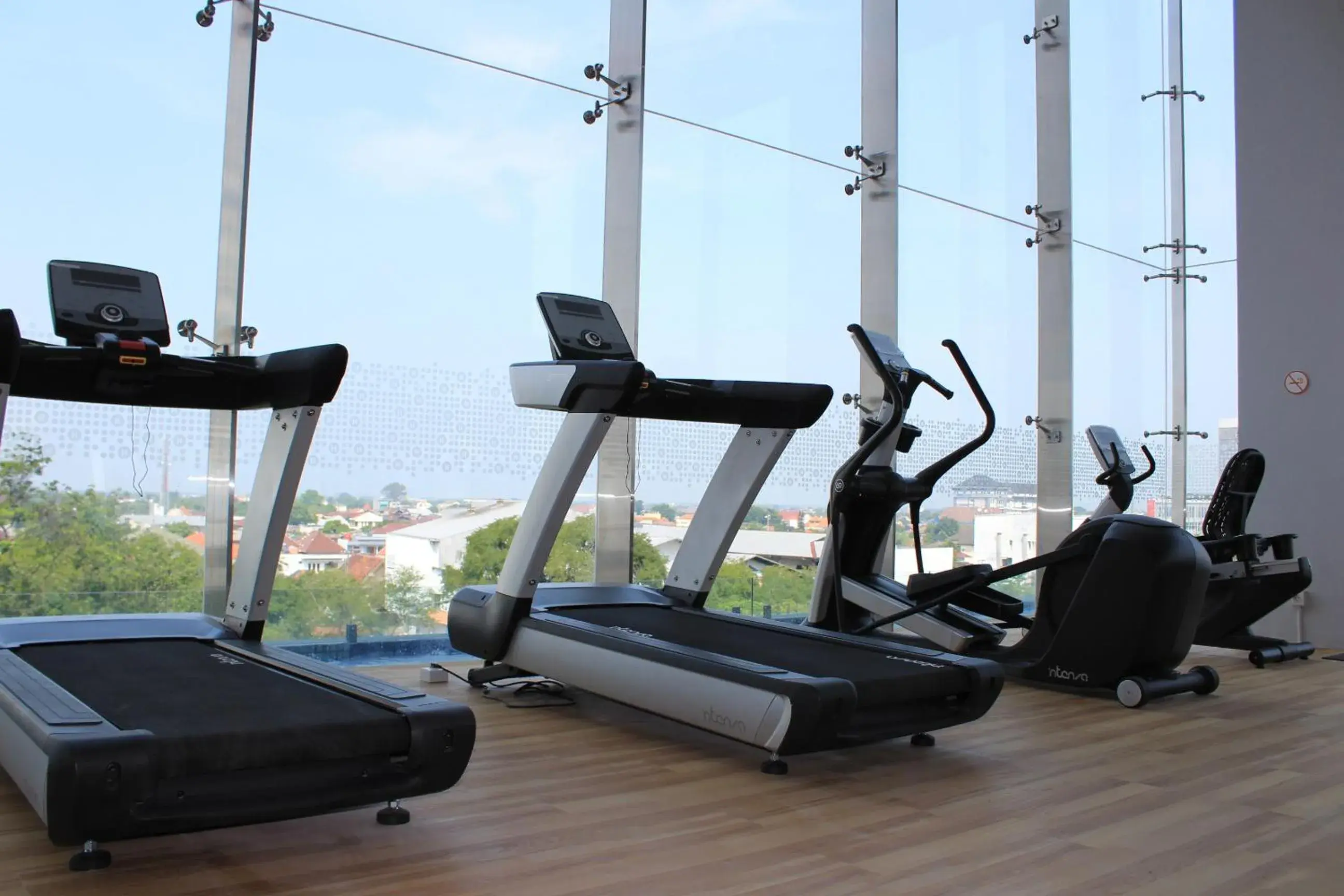 Fitness centre/facilities in HARRIS Hotel & Conventions Solo Fitness centre/facilities in HARRIS Hotel & Conventions Solo