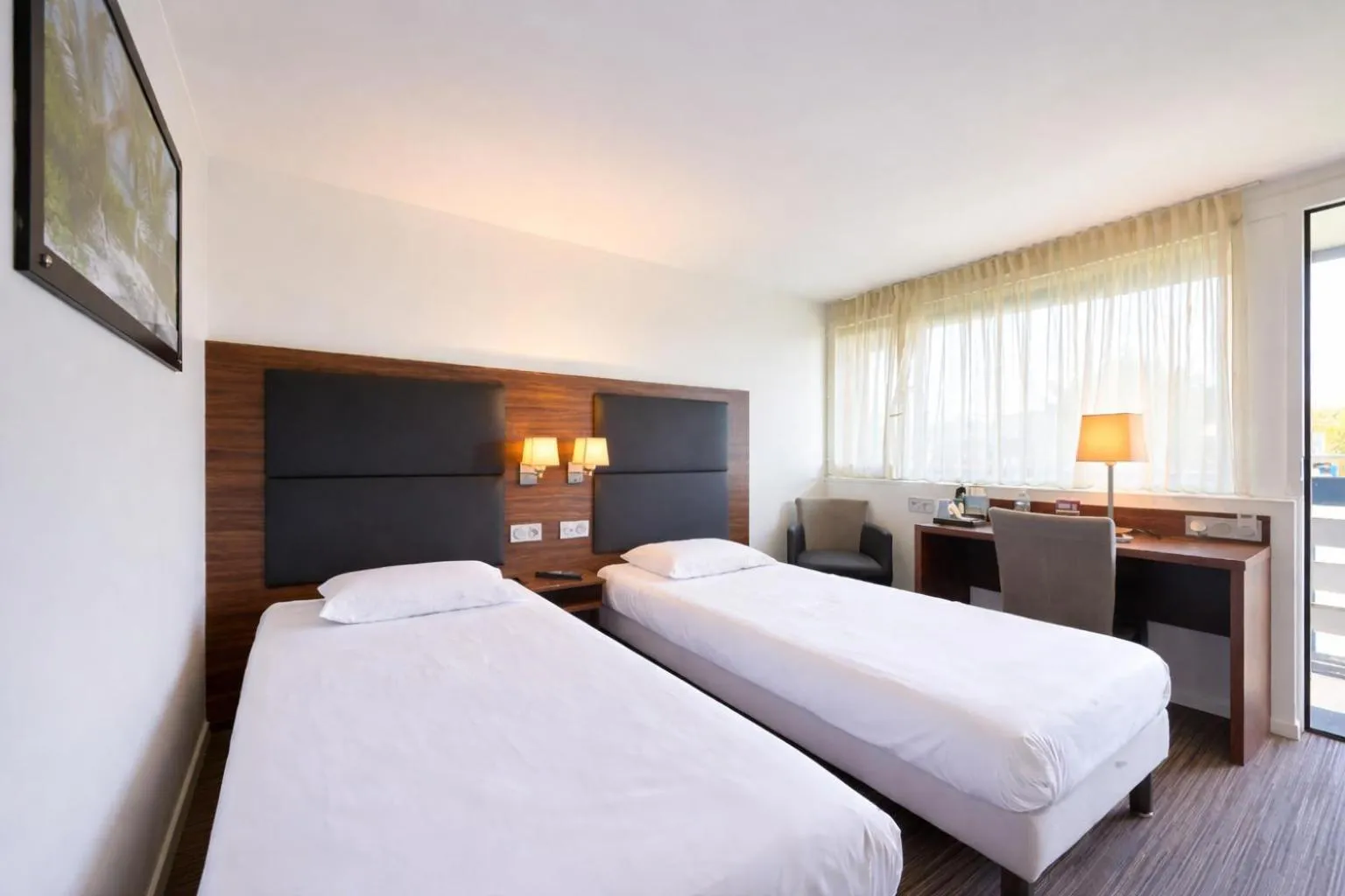 Bed in Kyriad Bordeaux - Merignac Aéroport