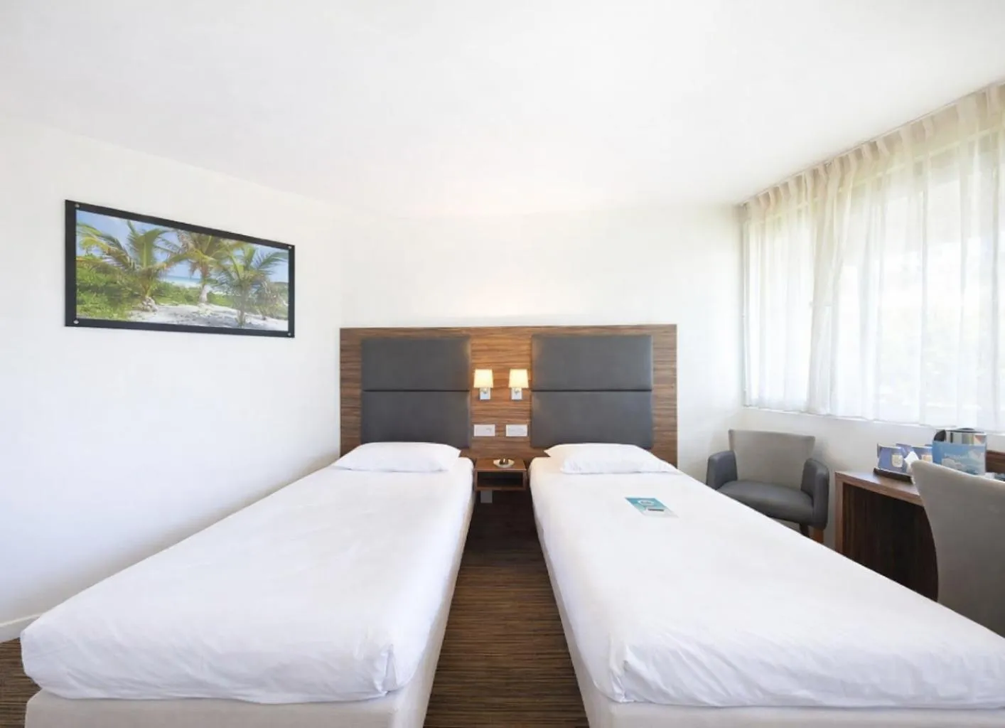 Bed in Kyriad Bordeaux - Merignac Aéroport