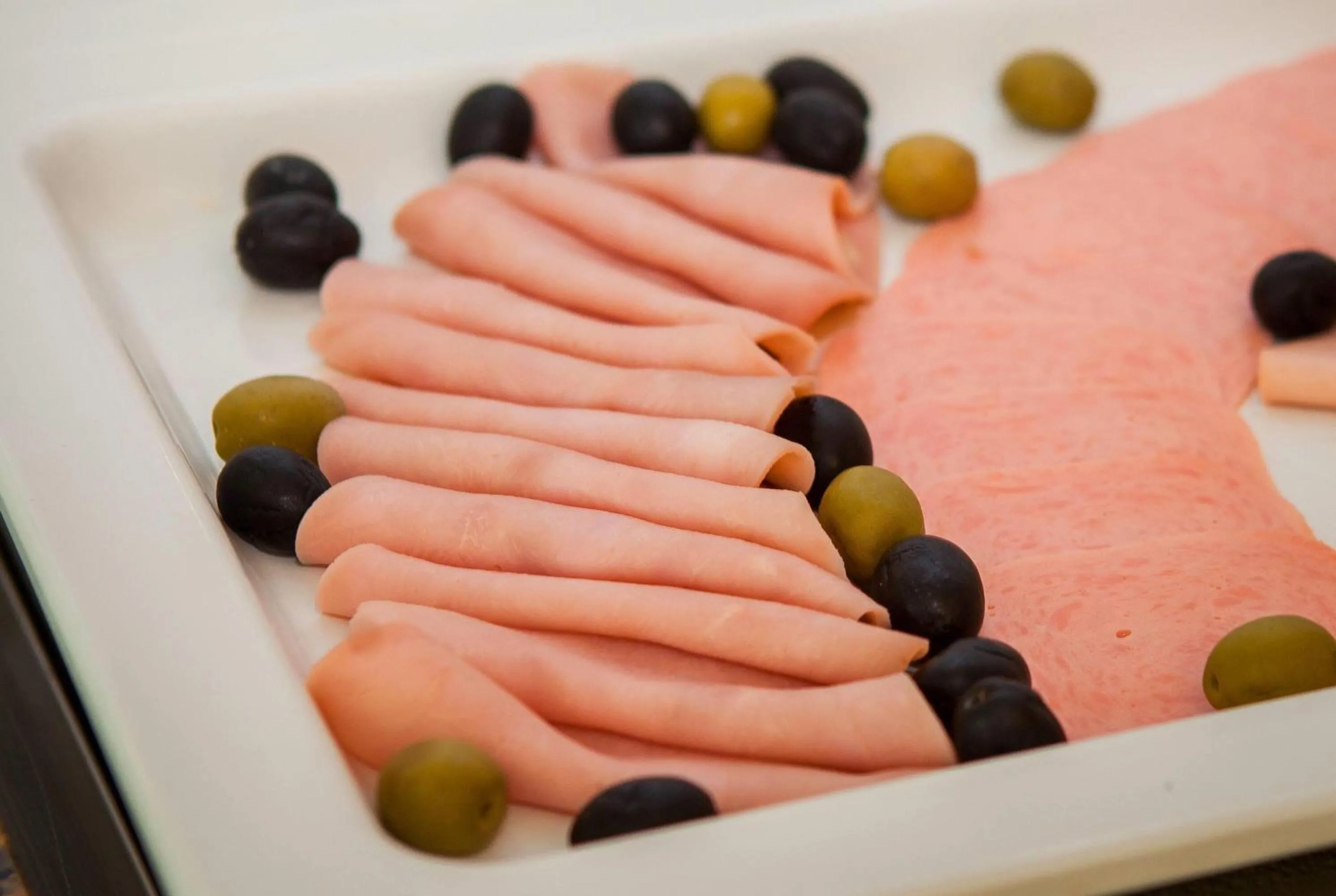 Restaurant/places to eat in Ramada by Wyndham Baku