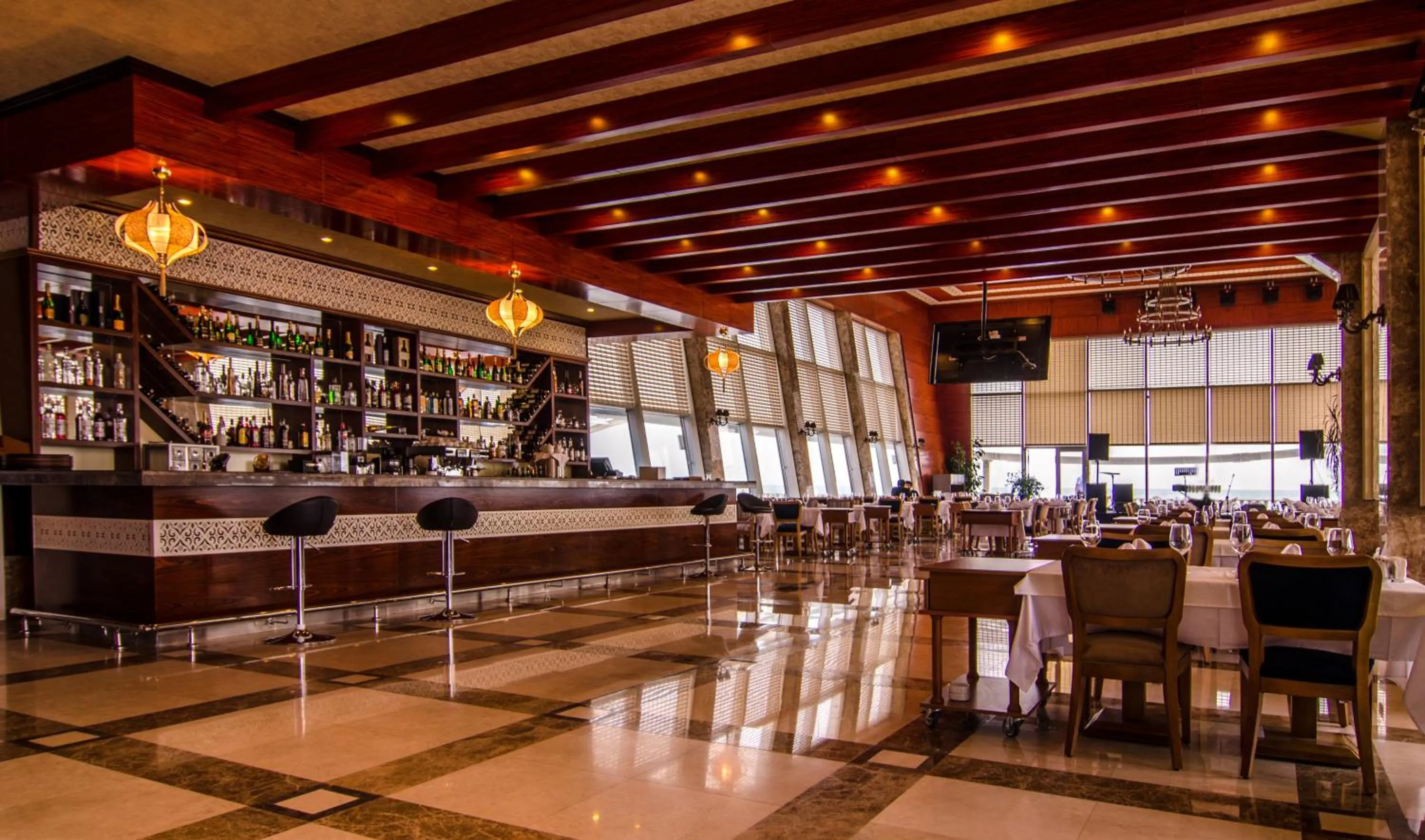 Restaurant/places to eat in Ramada by Wyndham Baku