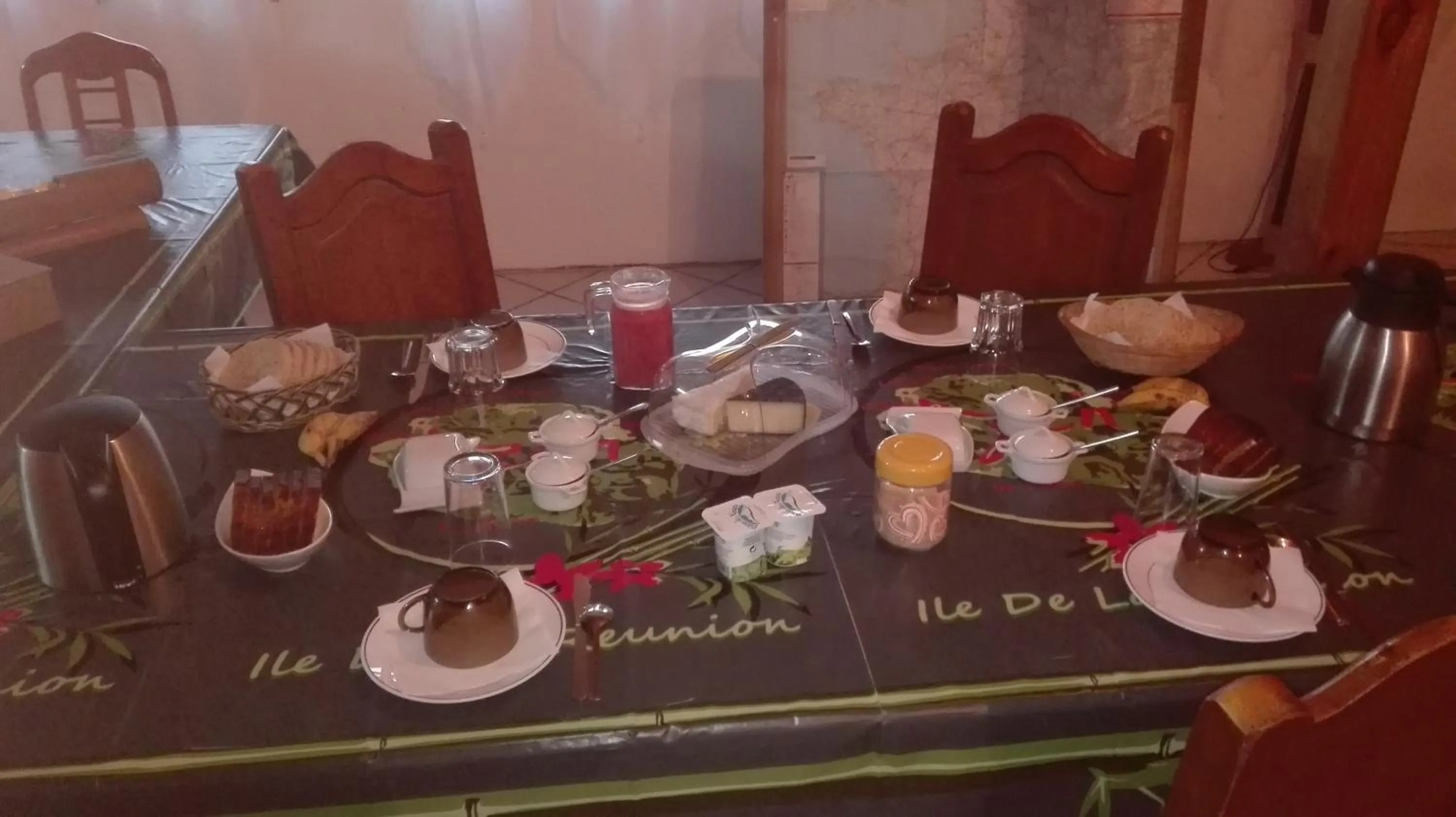 Breakfast in le p'ti blanc des "o"