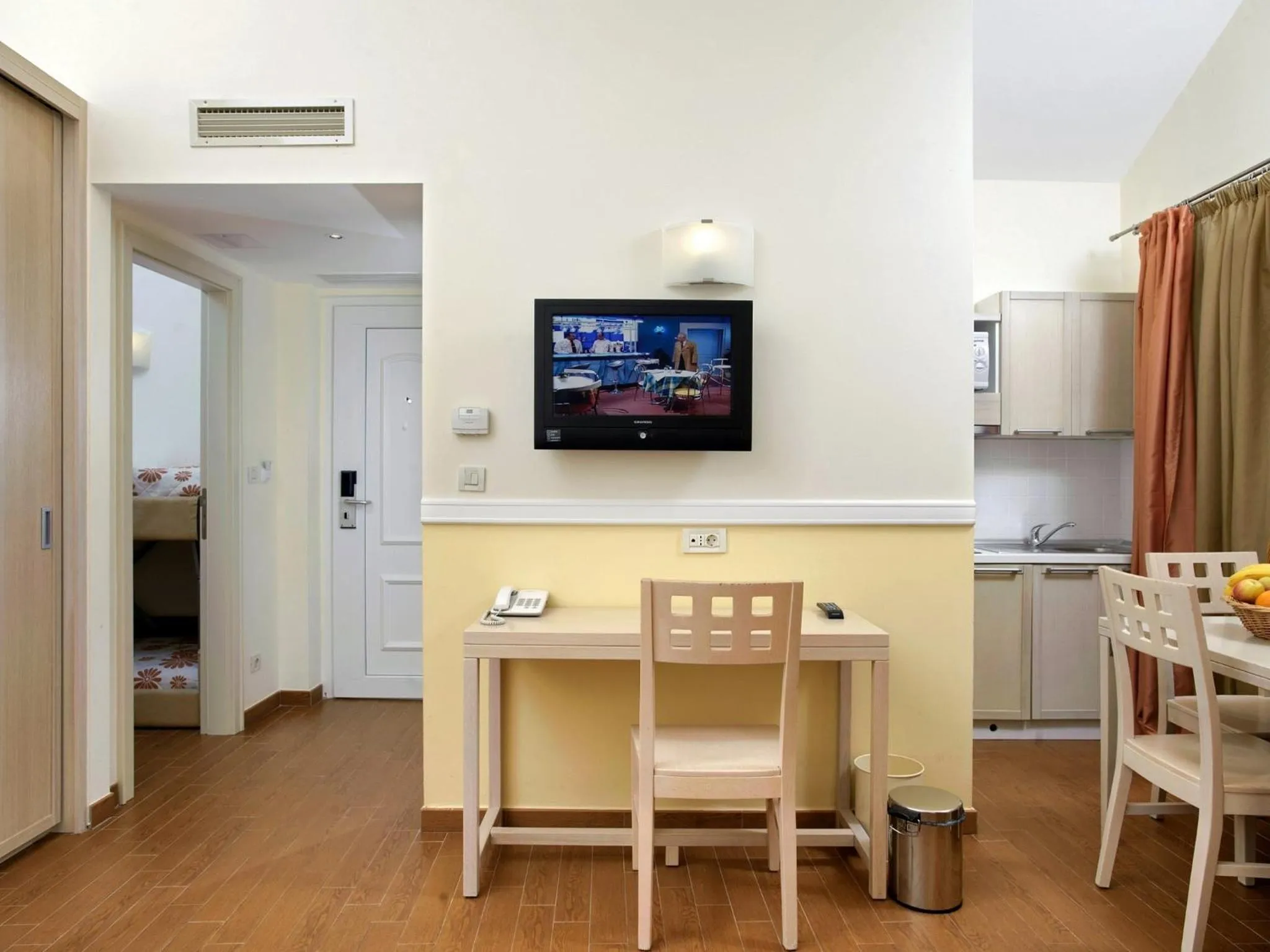 TV and multimedia in Amadria Park Apartments Šibenik