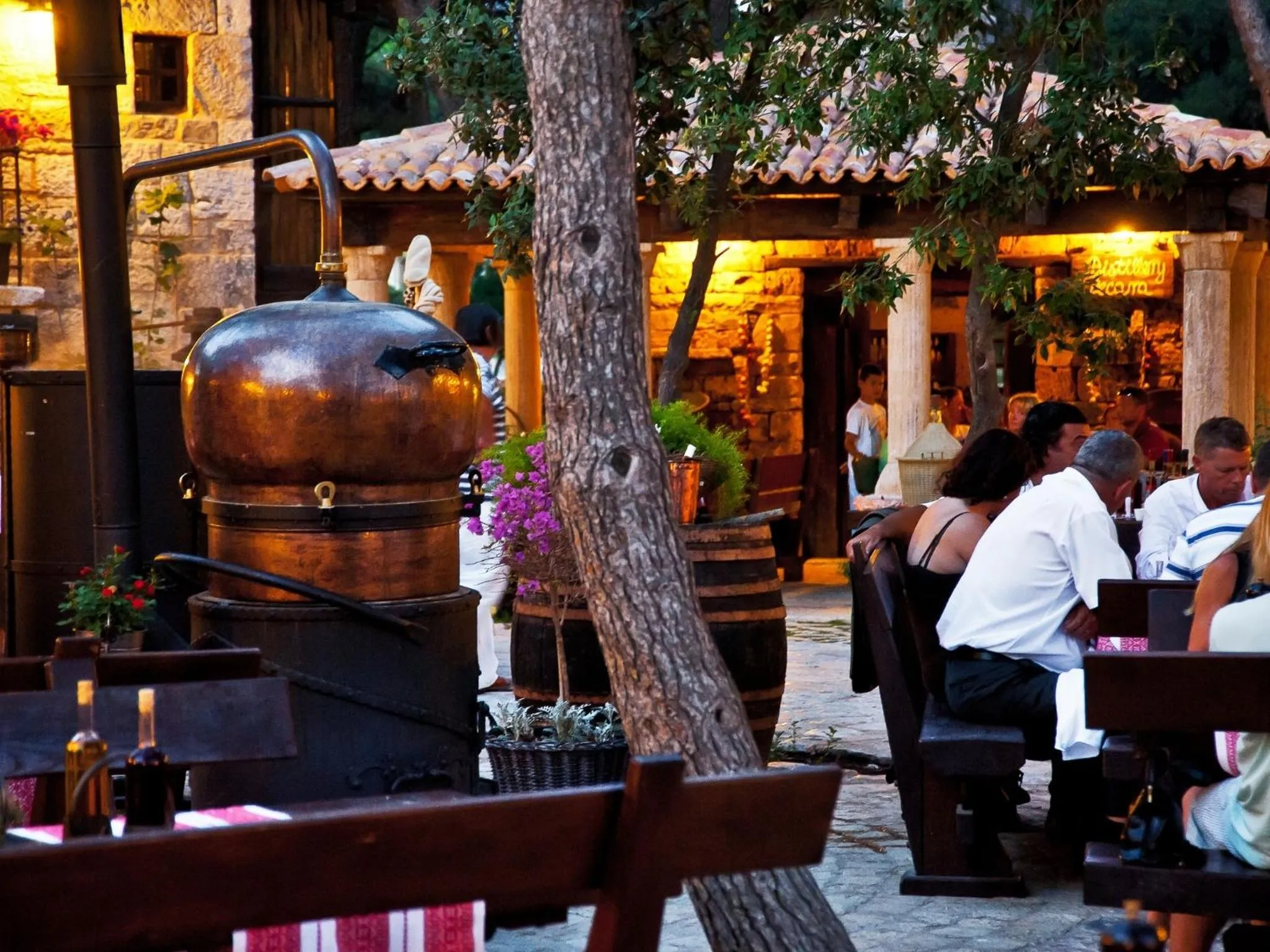 Restaurant/places to eat in Amadria Park Apartments Šibenik