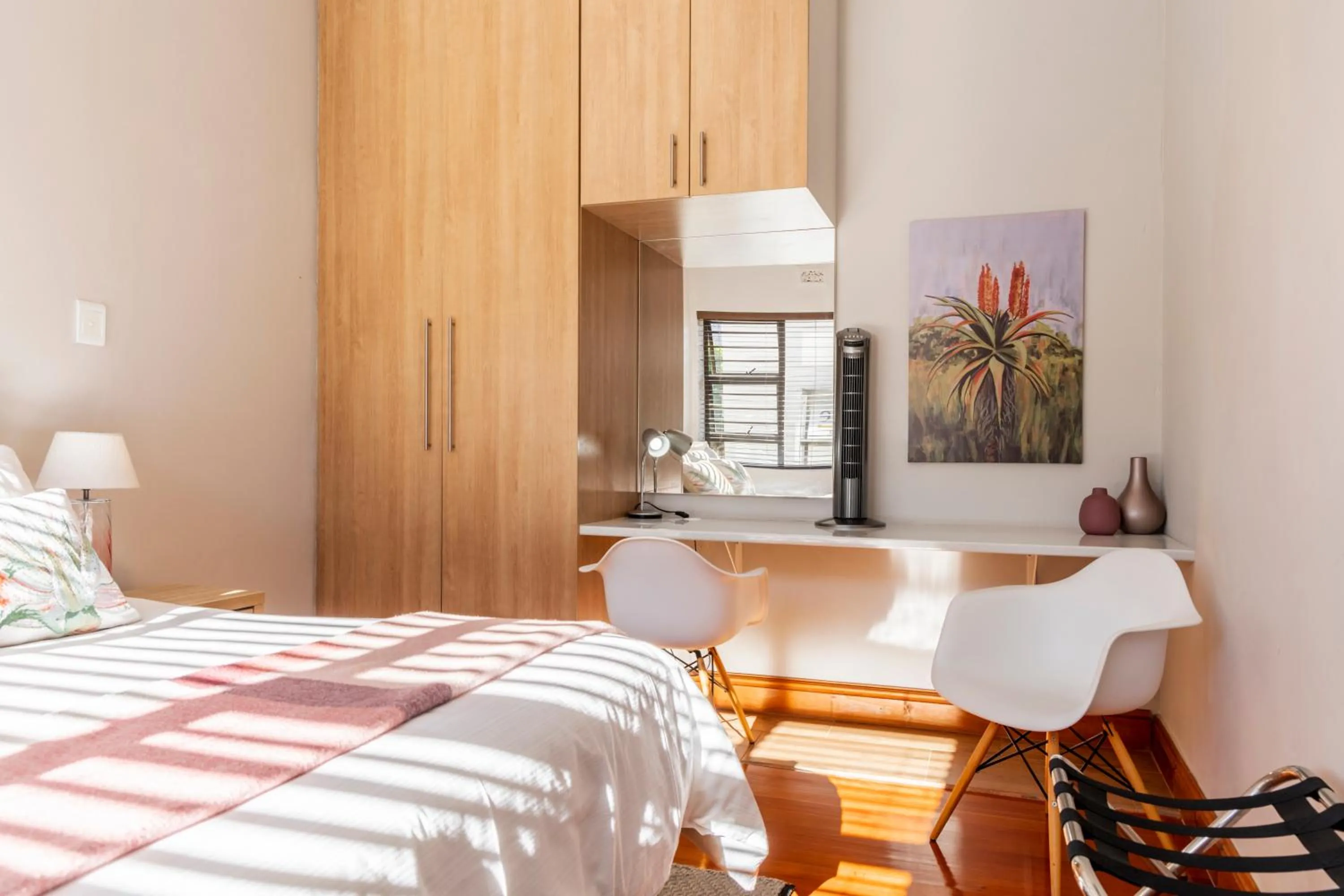 Bedroom, Bed in Three Small Trees