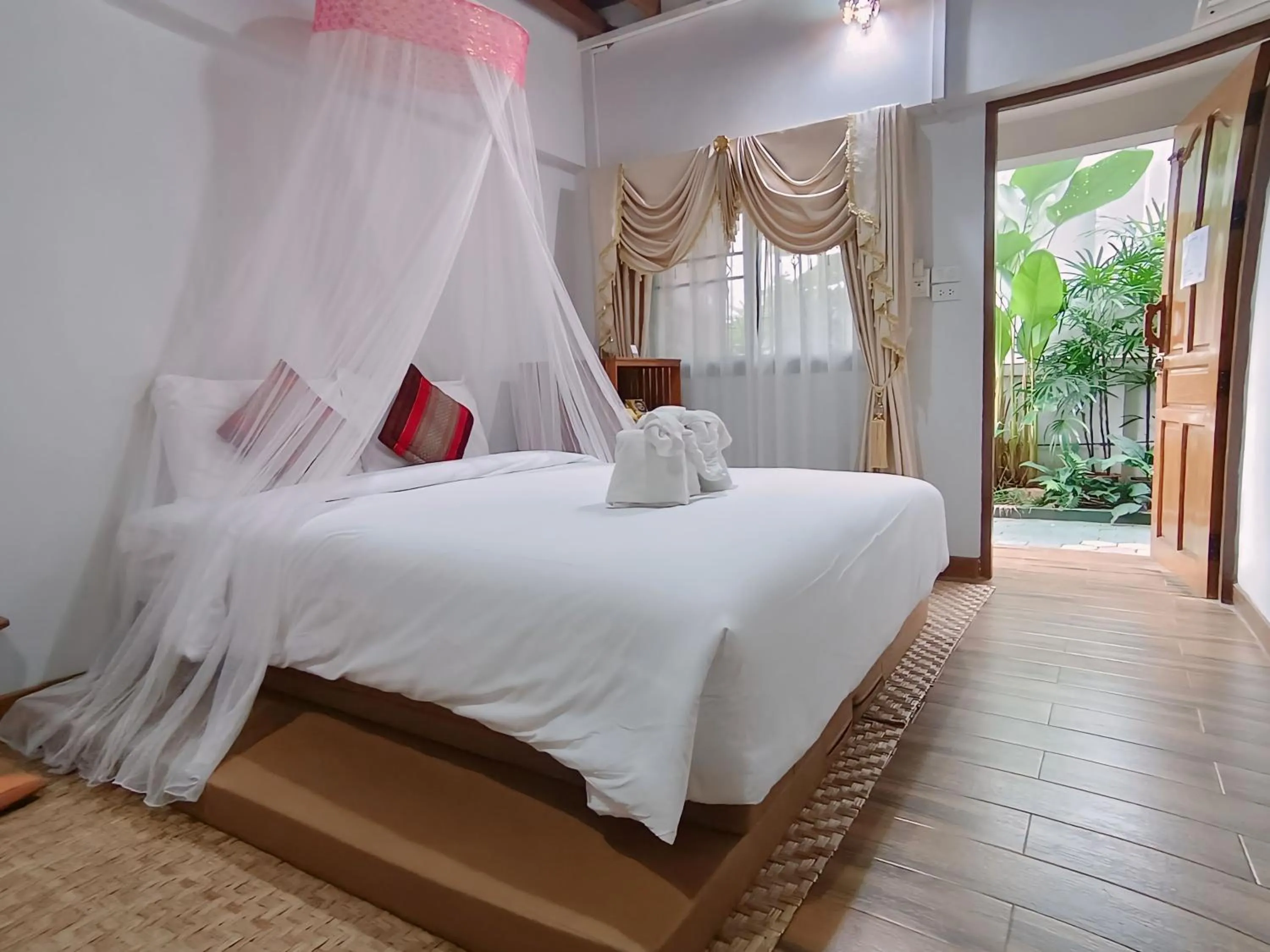 Bed in Apilapa Hotel