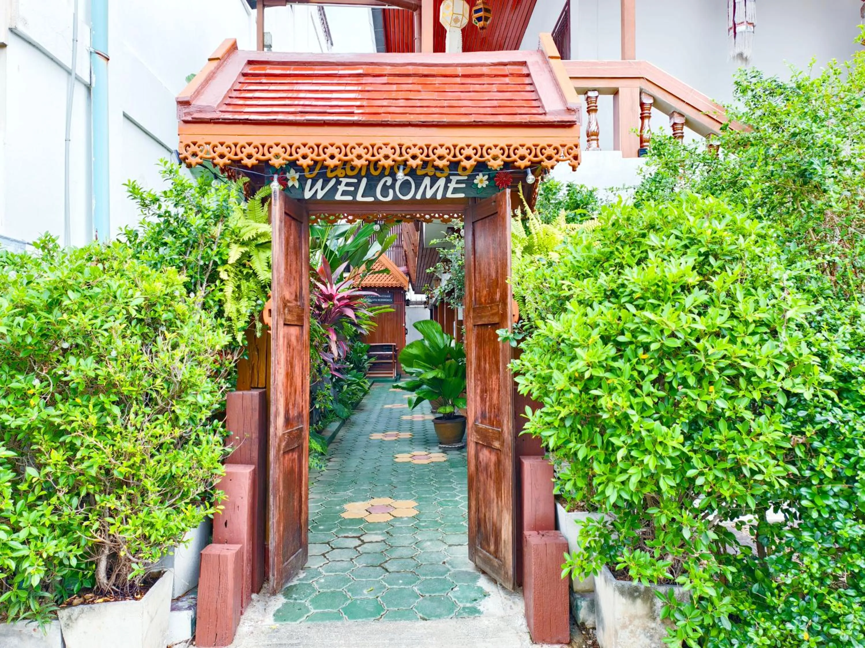 Facade/entrance in Aphilapa Residence