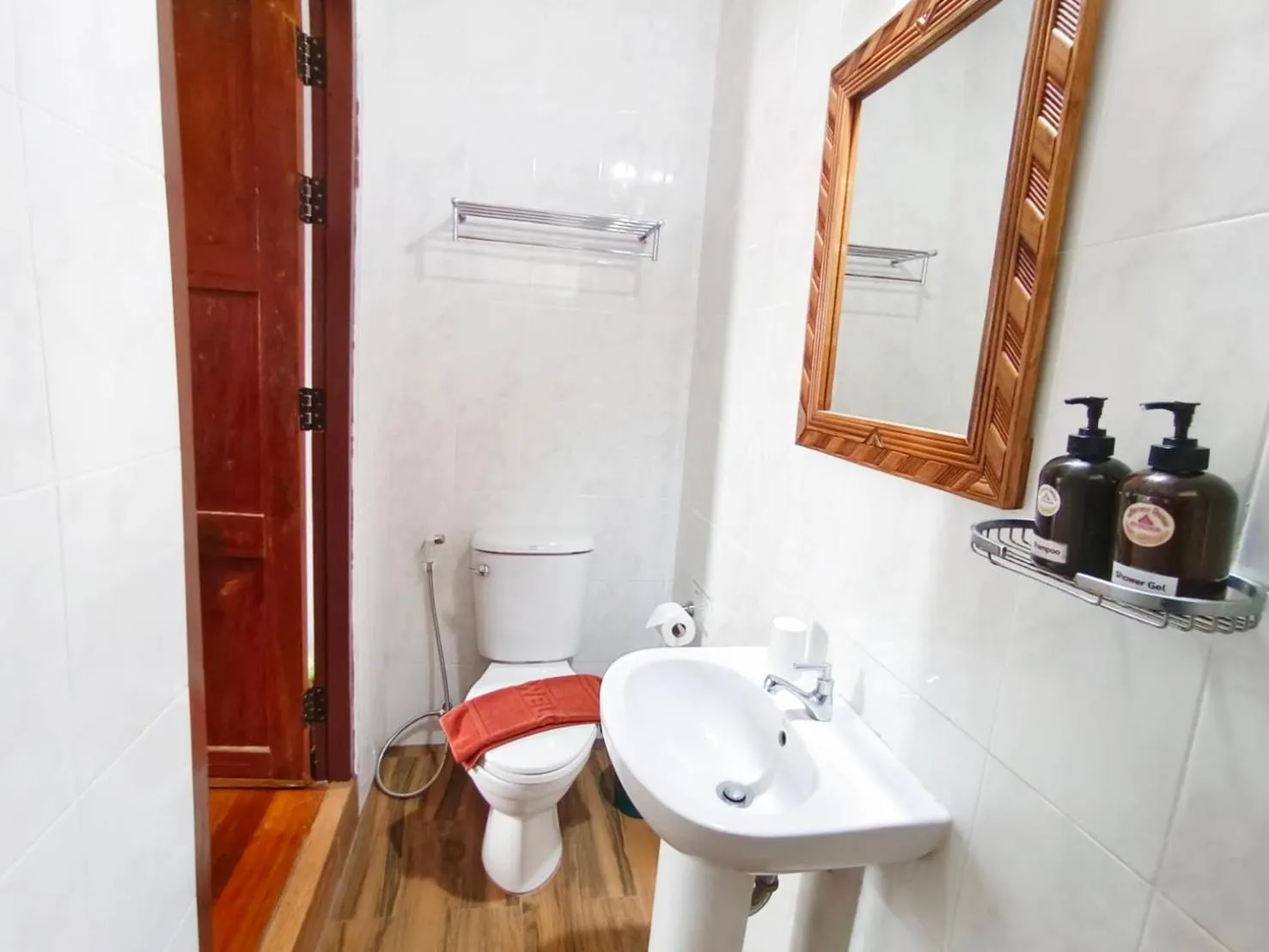 Toilet in Apilapa Hotel