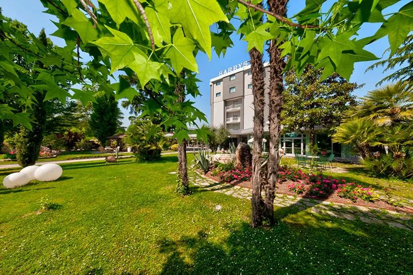 Hotel Harrys' Garden