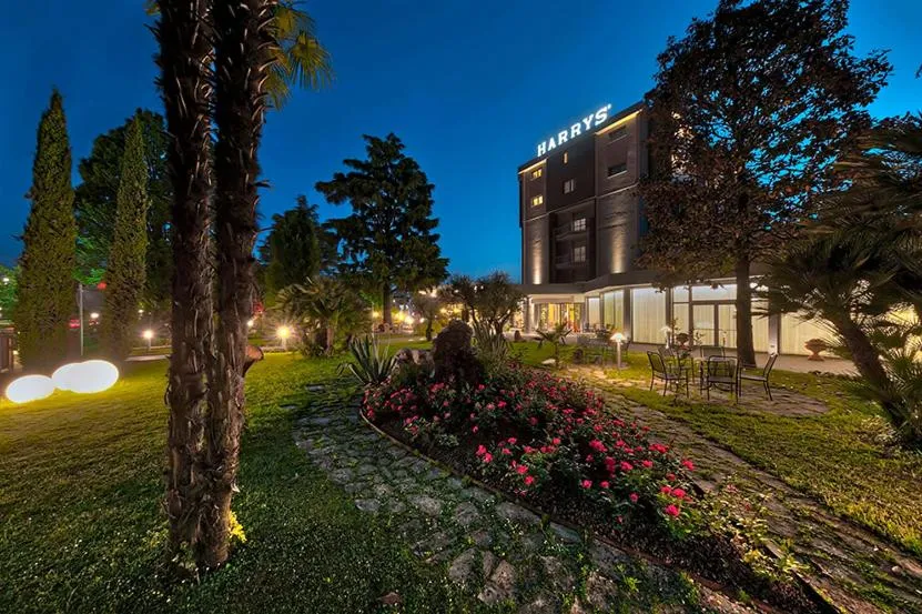 Hotel Harrys' Garden