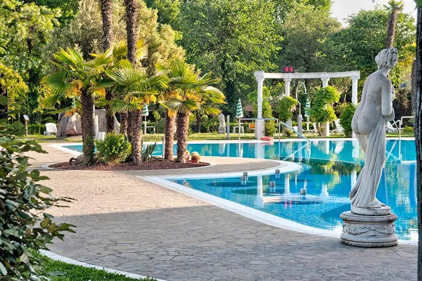 Hotel Harrys' Garden