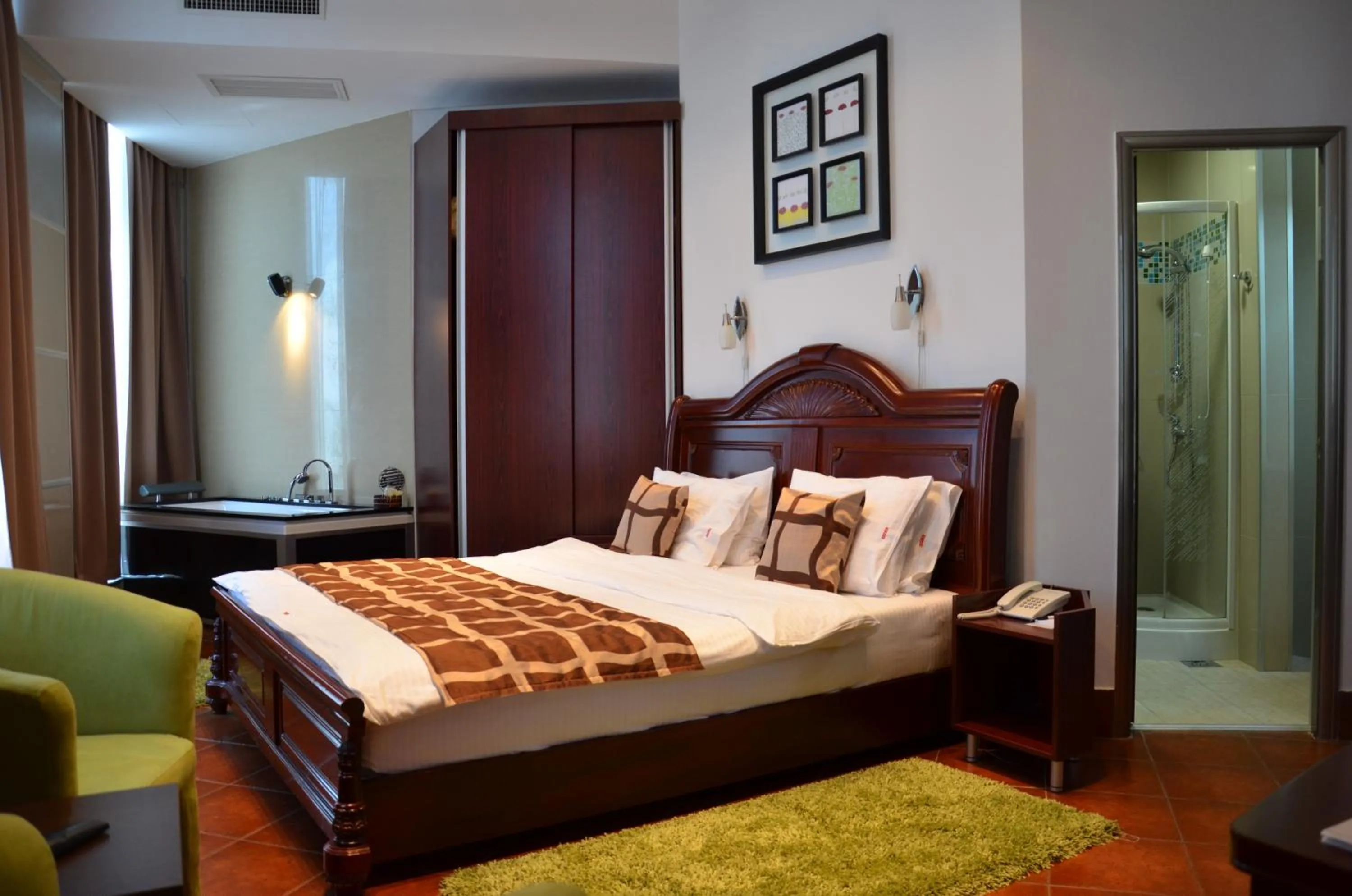 Photo of the whole room, Bed in Hotel Zeder Garni